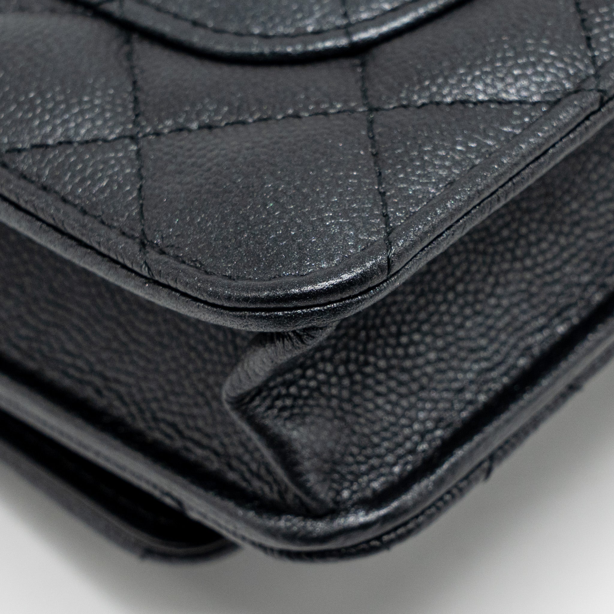 chanel-23b-wallet-on-chain-with-adjustable-chain-caviar-black-ghw-microchip-copy