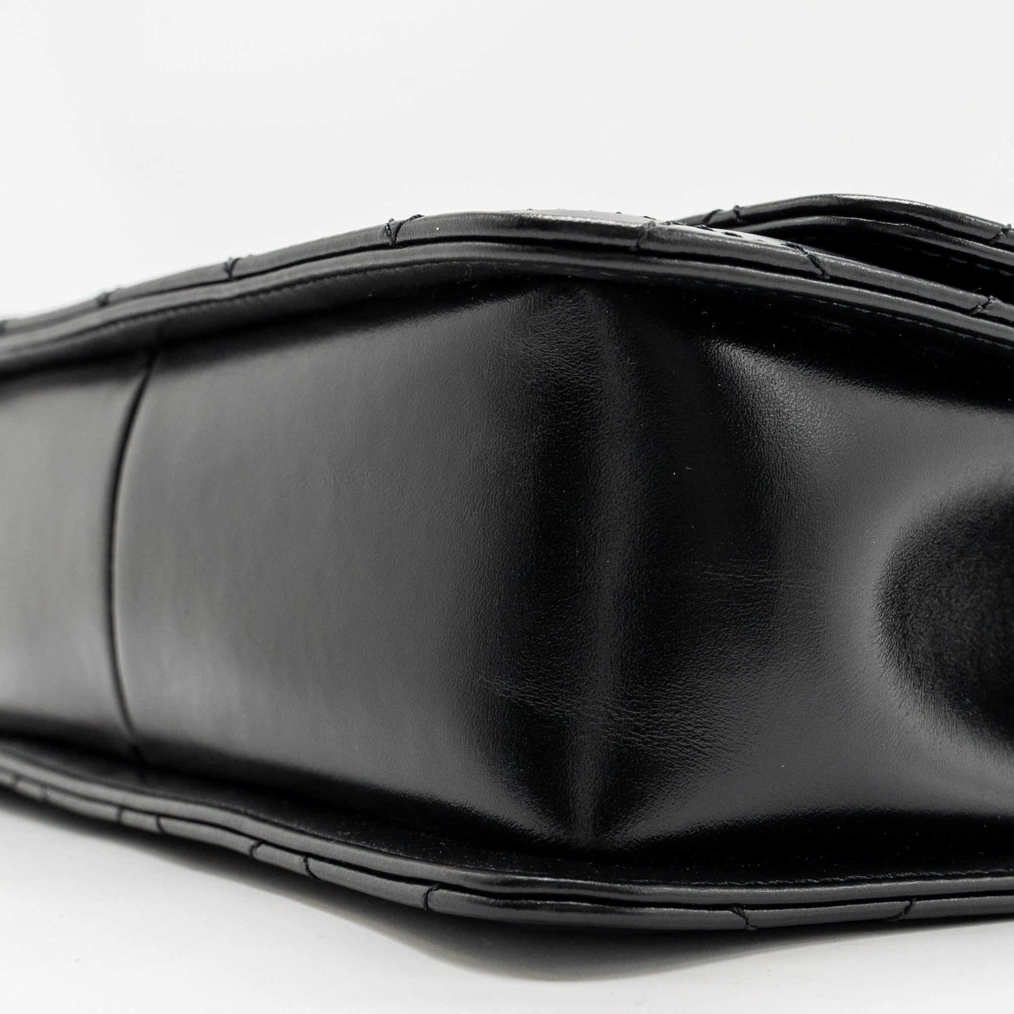 chanel-gold-crush-flap-bag-calfskin-black-ghw-microchip