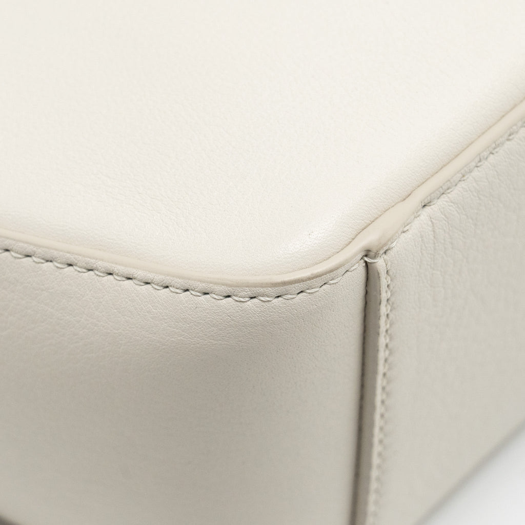 loewe-mini-hammock-hobo-classic-calfskin-white-shw