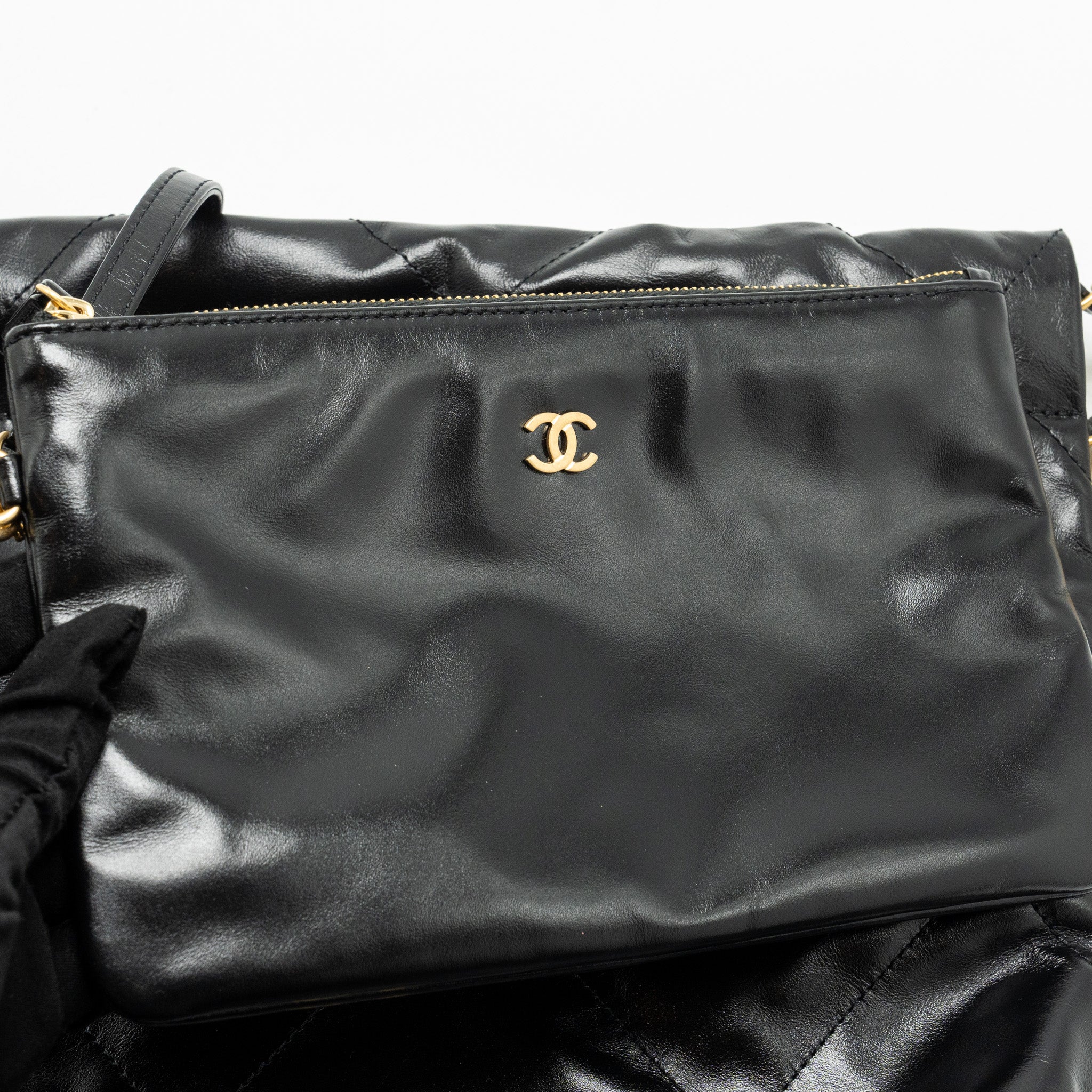 chanel-small-22-bag-shiny-calfskin-black-ghw-microchip-2