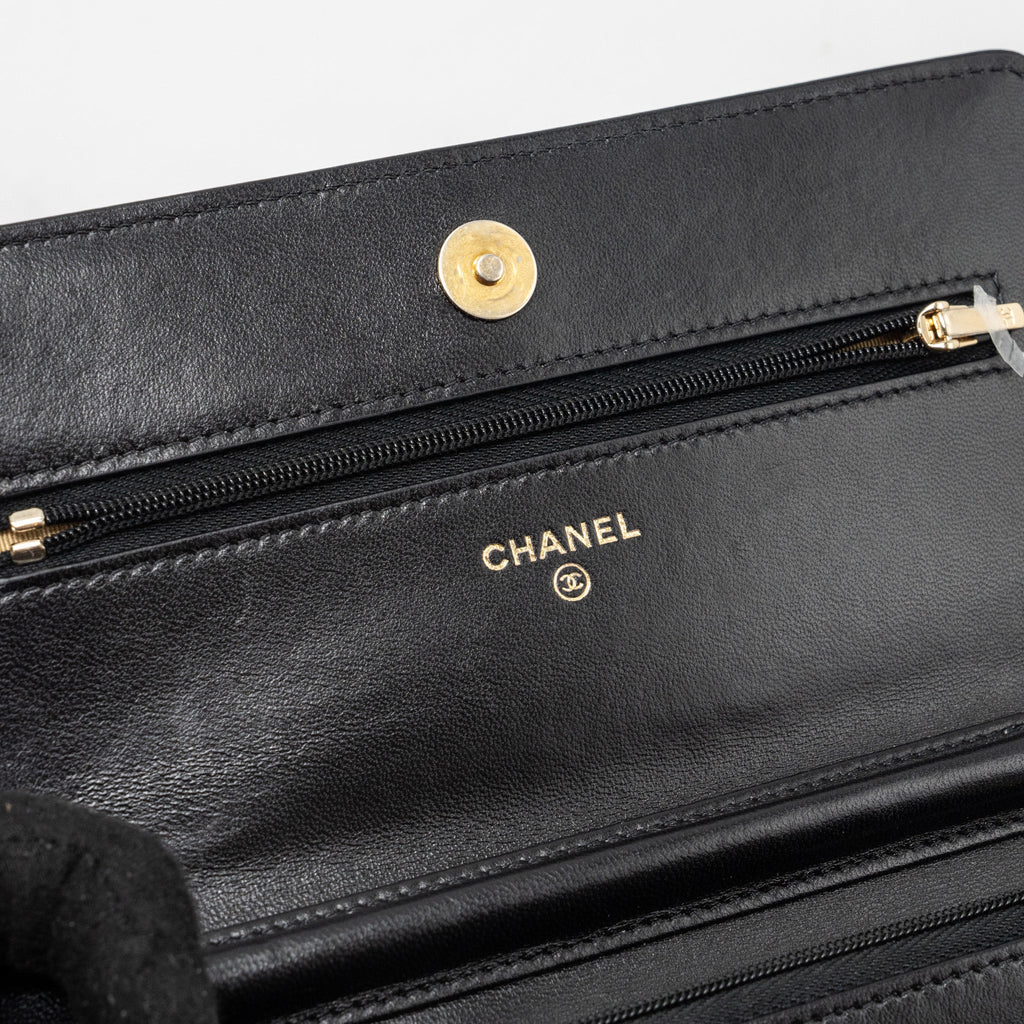 chanel-classic-wallet-on-chain-with-charms-lambskin-black-ghw-copy