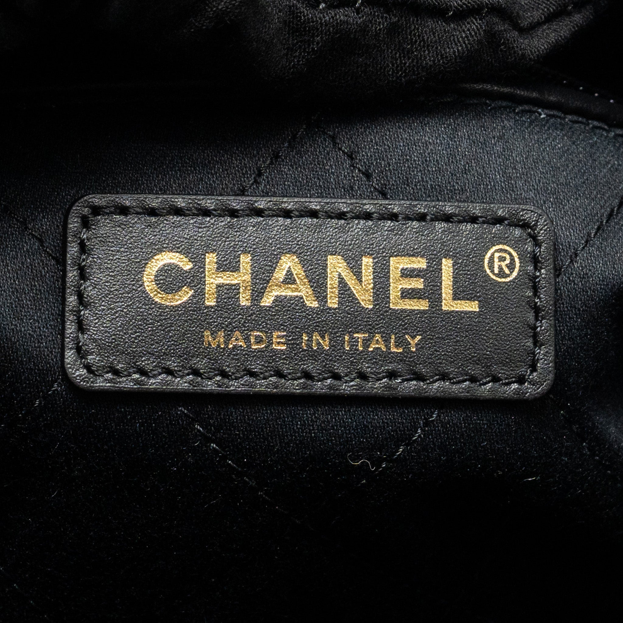 chanel-small-22-bag-shiny-calfskin-black-ghw-microchip-2