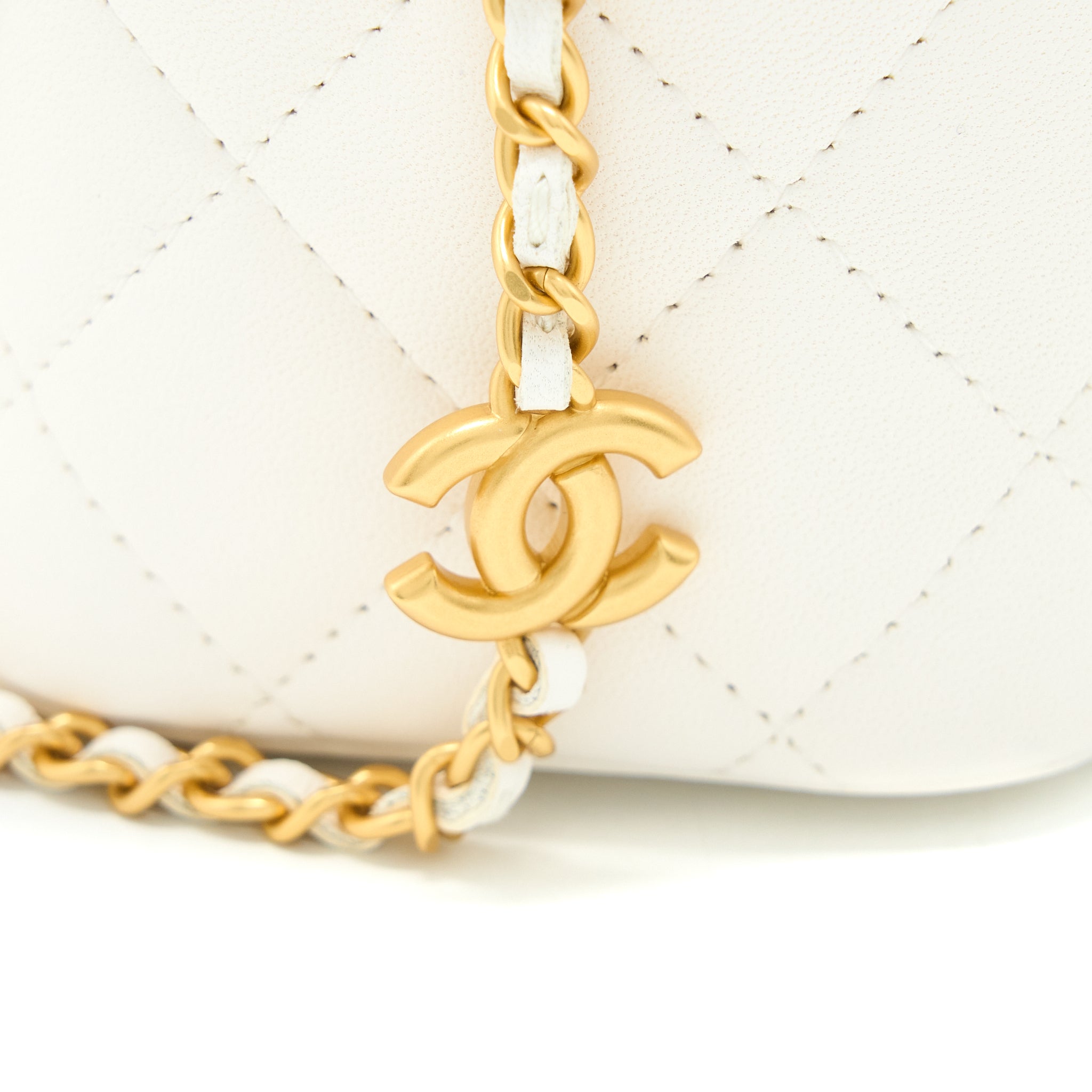 chanel-long-vanity-with-coco-letter-chain-lambskin-white-ghw