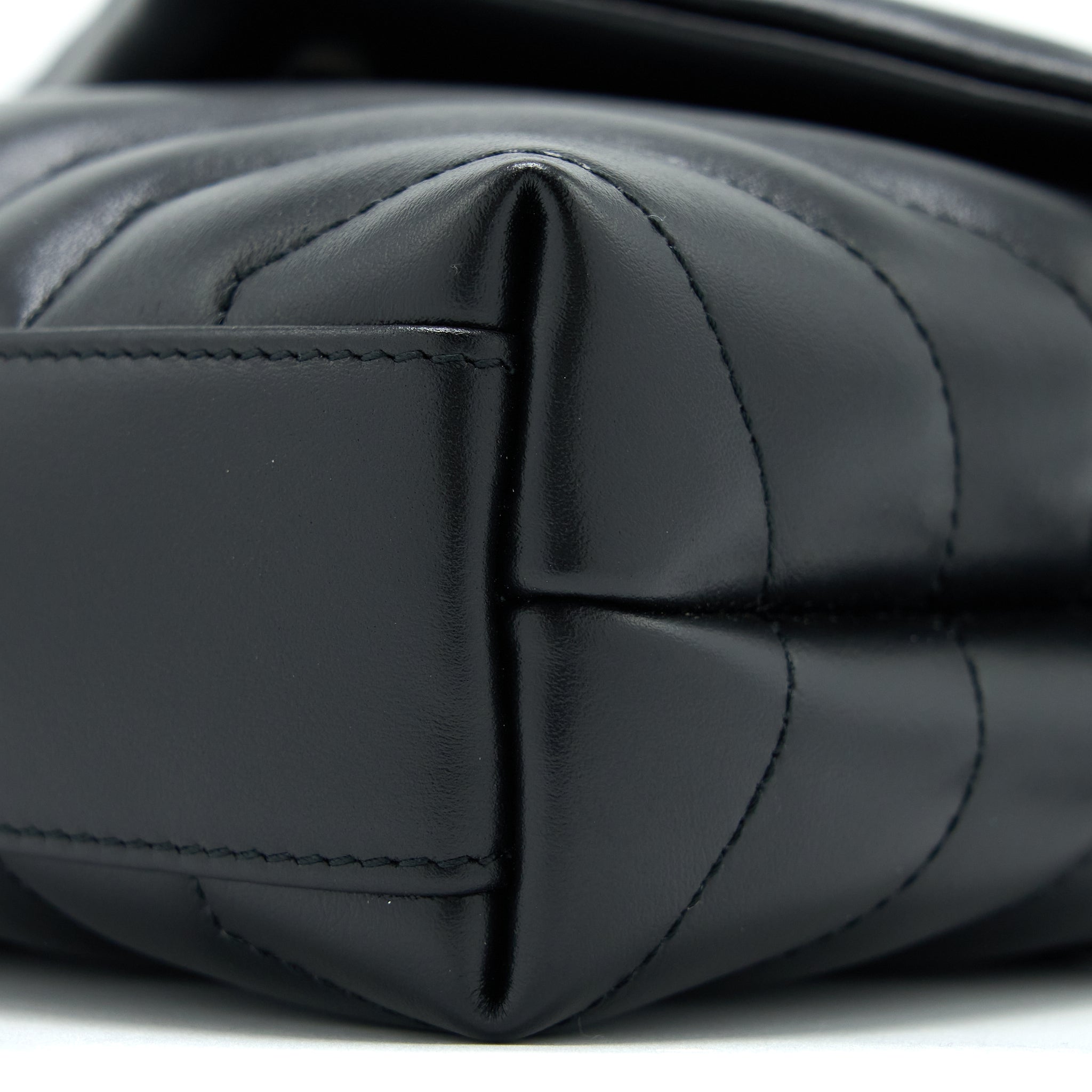 saint-laurent-loulou-toy-strap-bag-calfskin-black-black-hardware