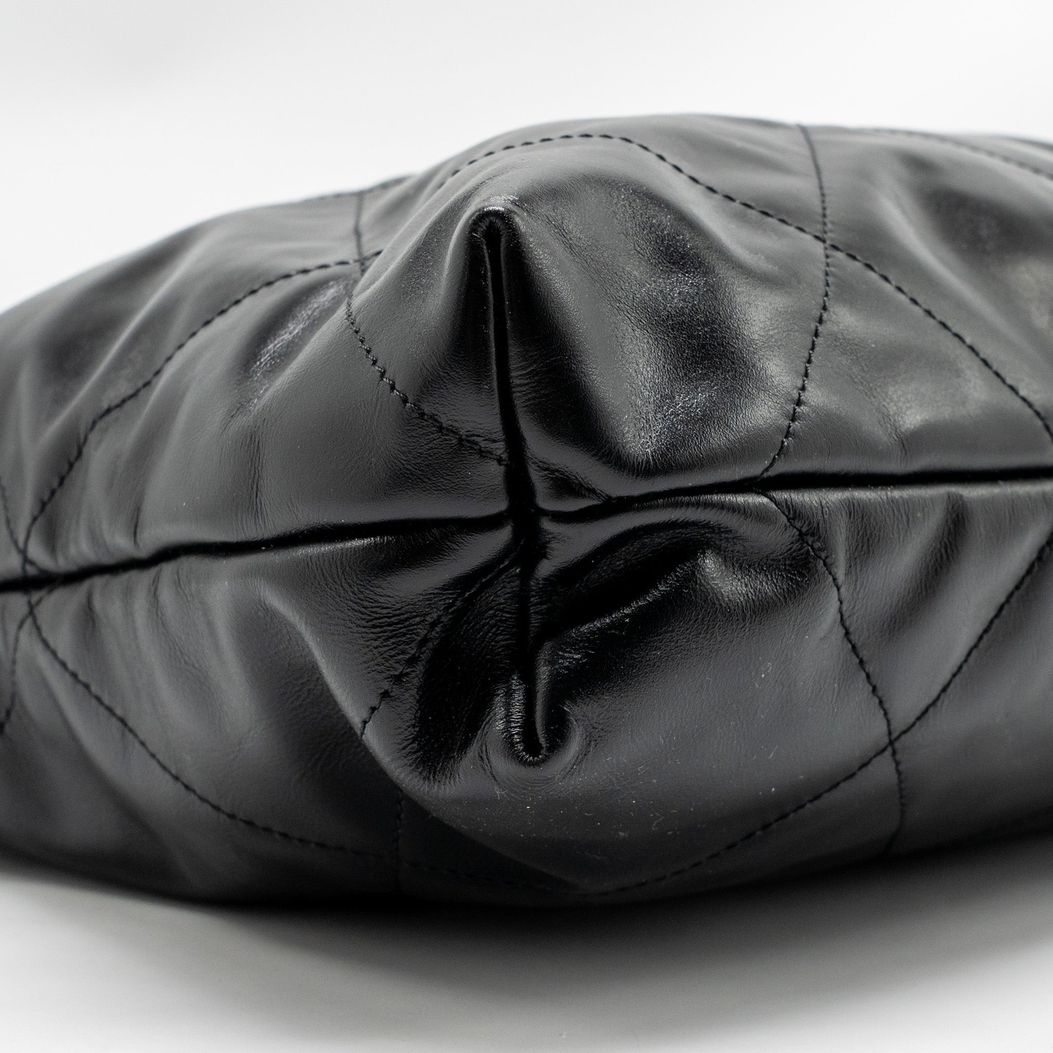 chanel-medium-22-bag-shiny-calfskin-black-ghw-microchip-4