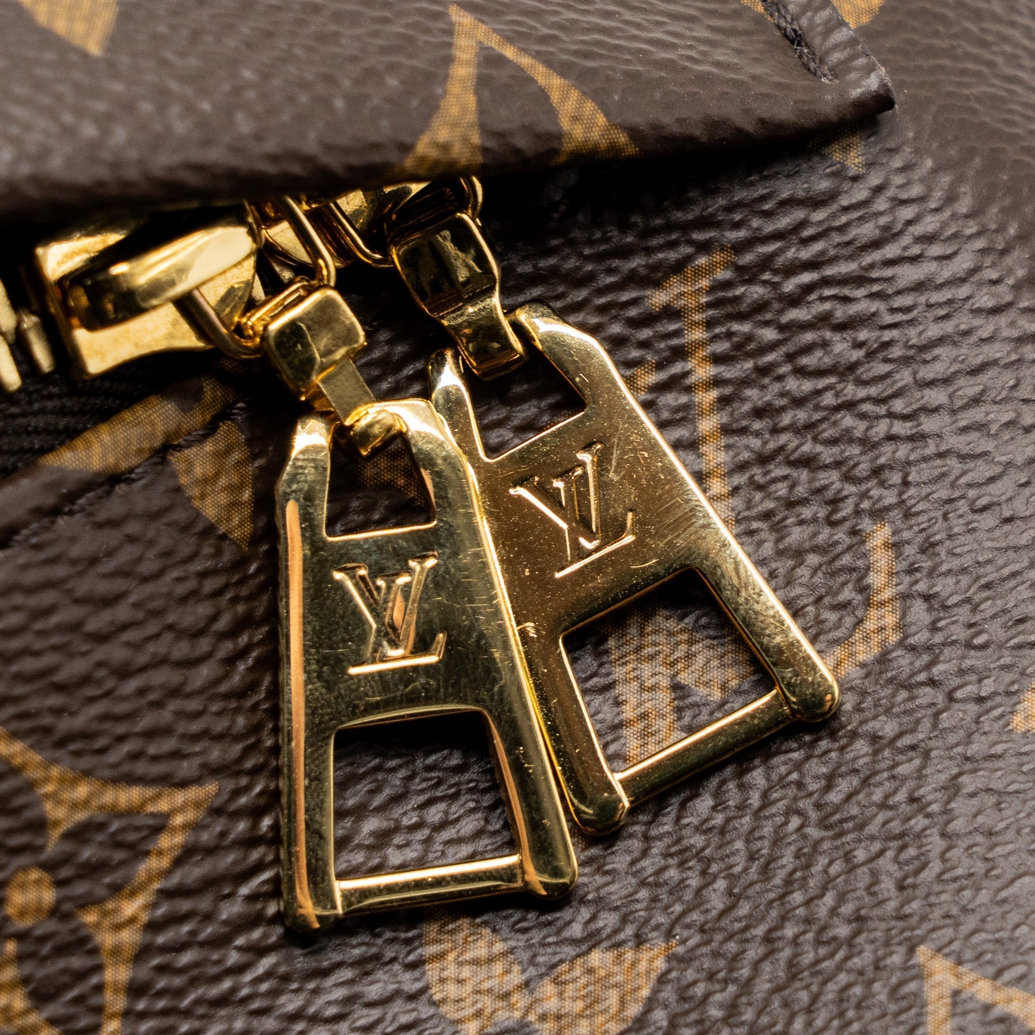 louis-vuitton-bum-bag-monogram-canvas-ghw-1