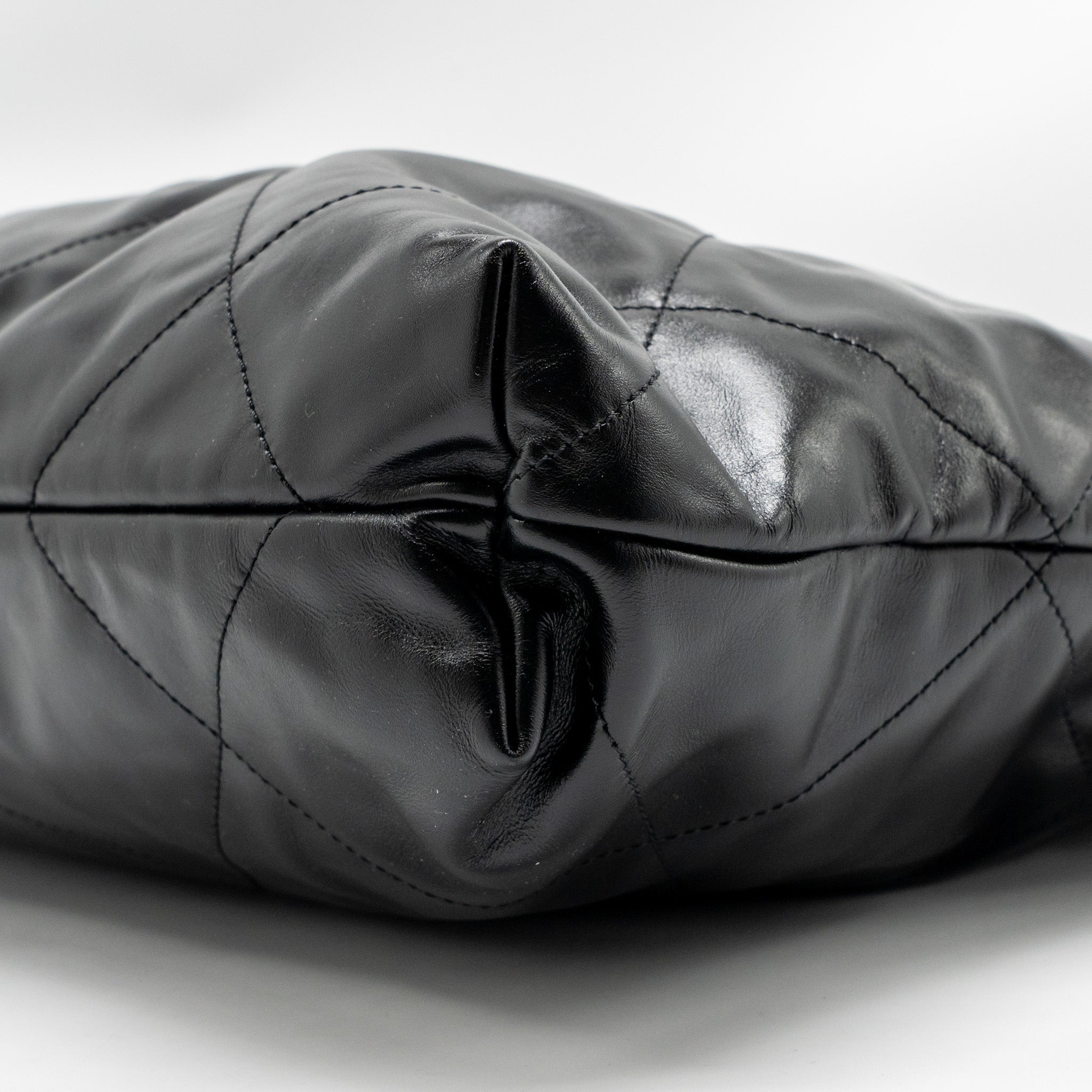 chanel-medium-22-bag-shiny-calfskin-black-ghw-microchip-4