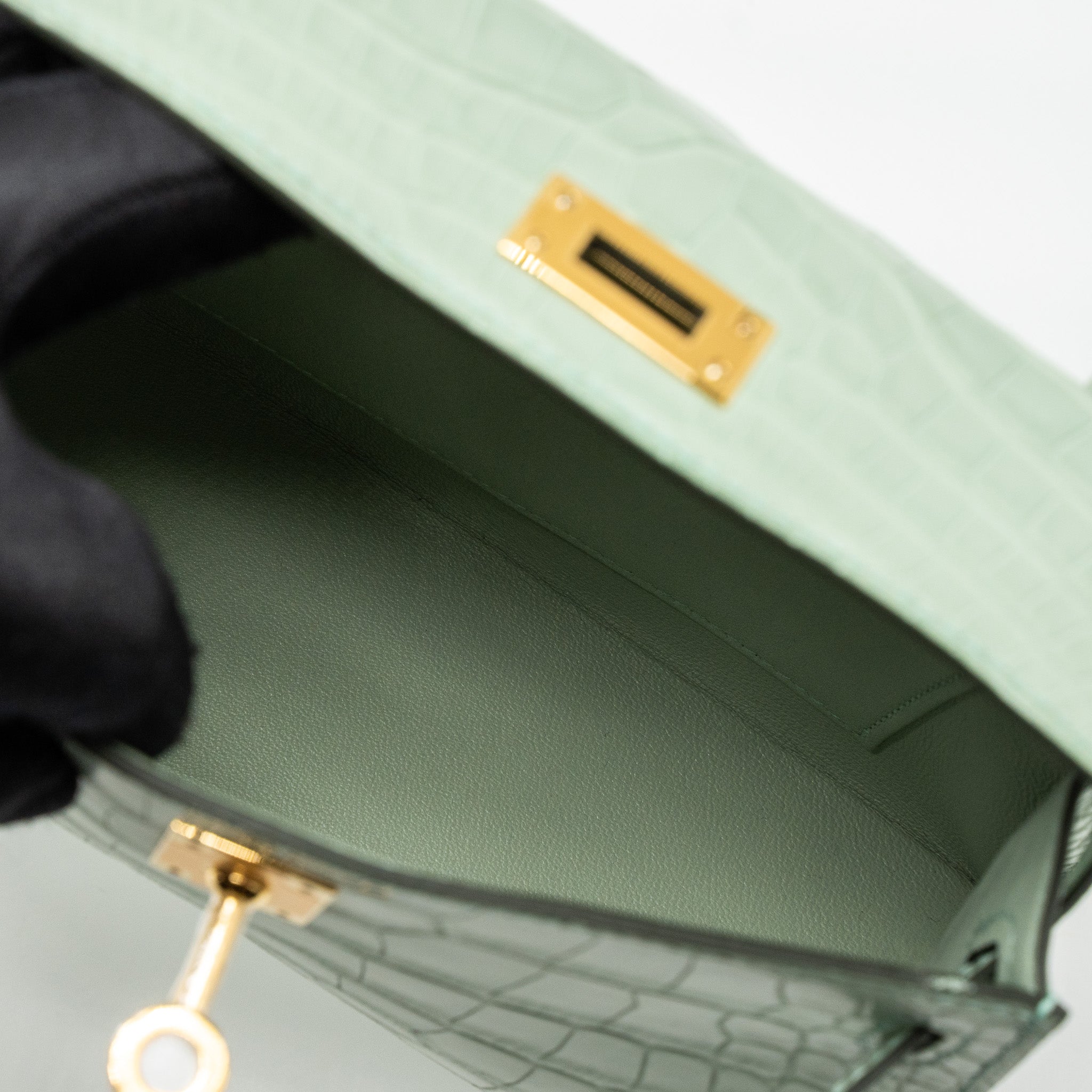 hermes-mini-kelly-alligator-mississippiensis-matte-6u-vert-d-eau-ghw-stamp-u-copy-1