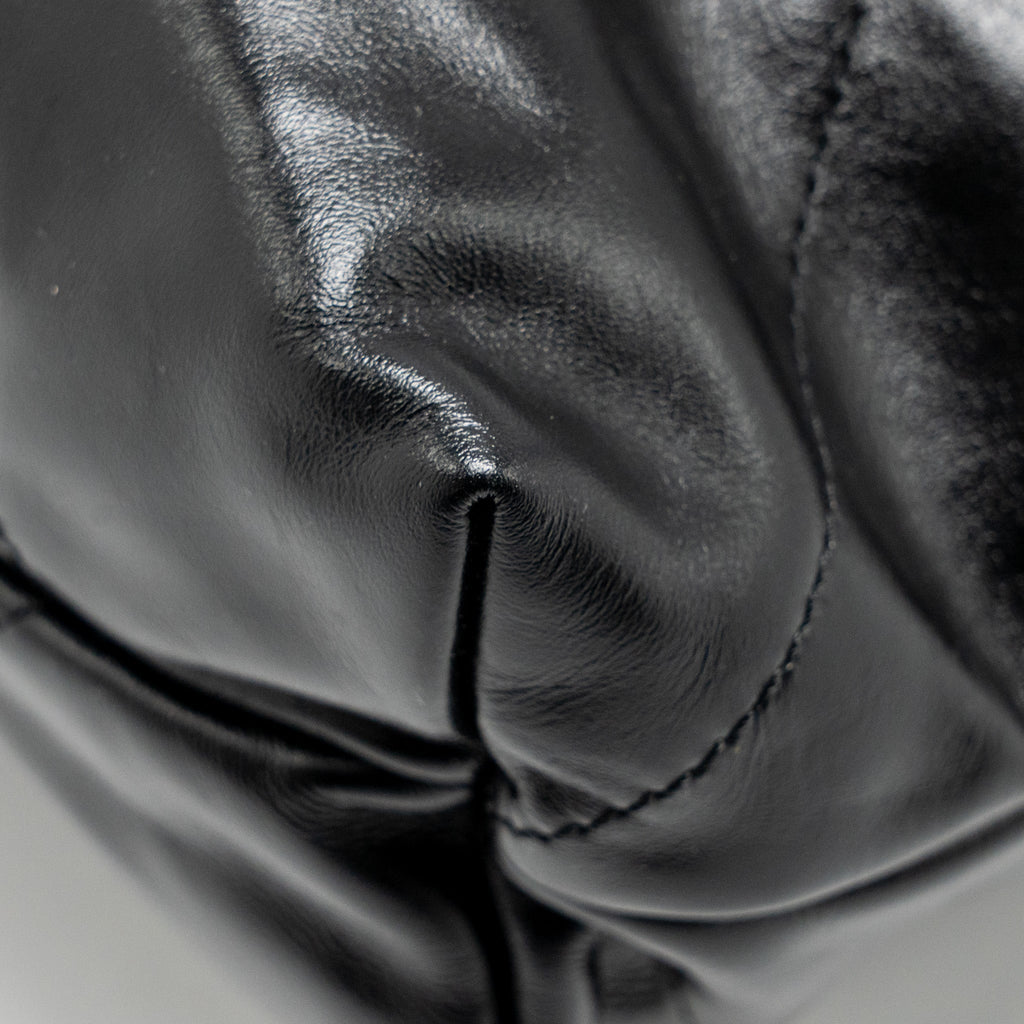 chanel-medium-22-bag-shiny-calfskin-black-ghw-microchip-4