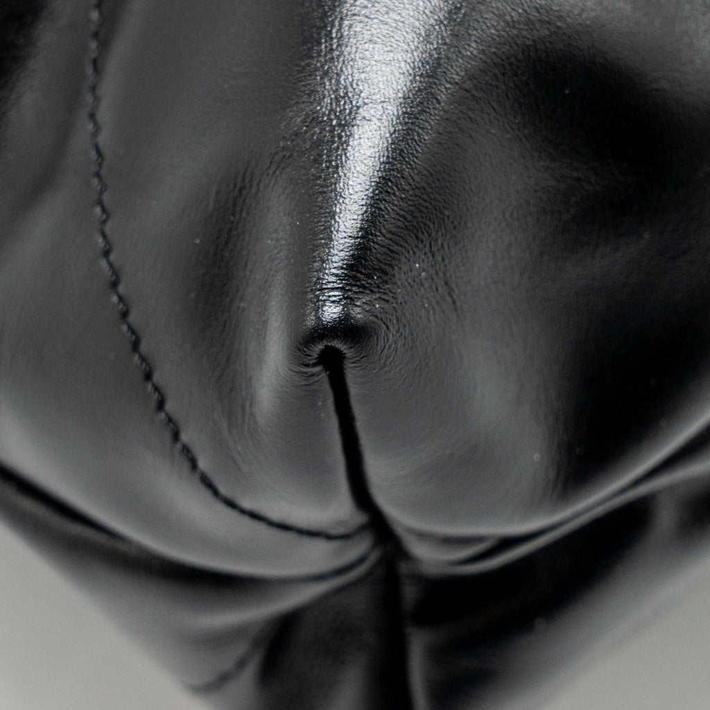 chanel-medium-22-bag-shiny-calfskin-black-ghw-microchip-4