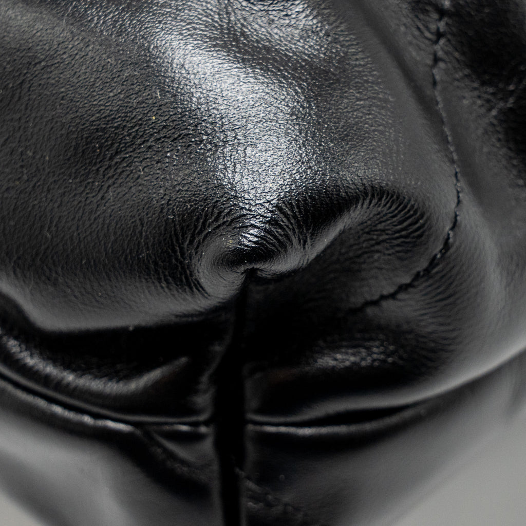 chanel-medium-22-bag-shiny-calfskin-black-ghw-microchip-4