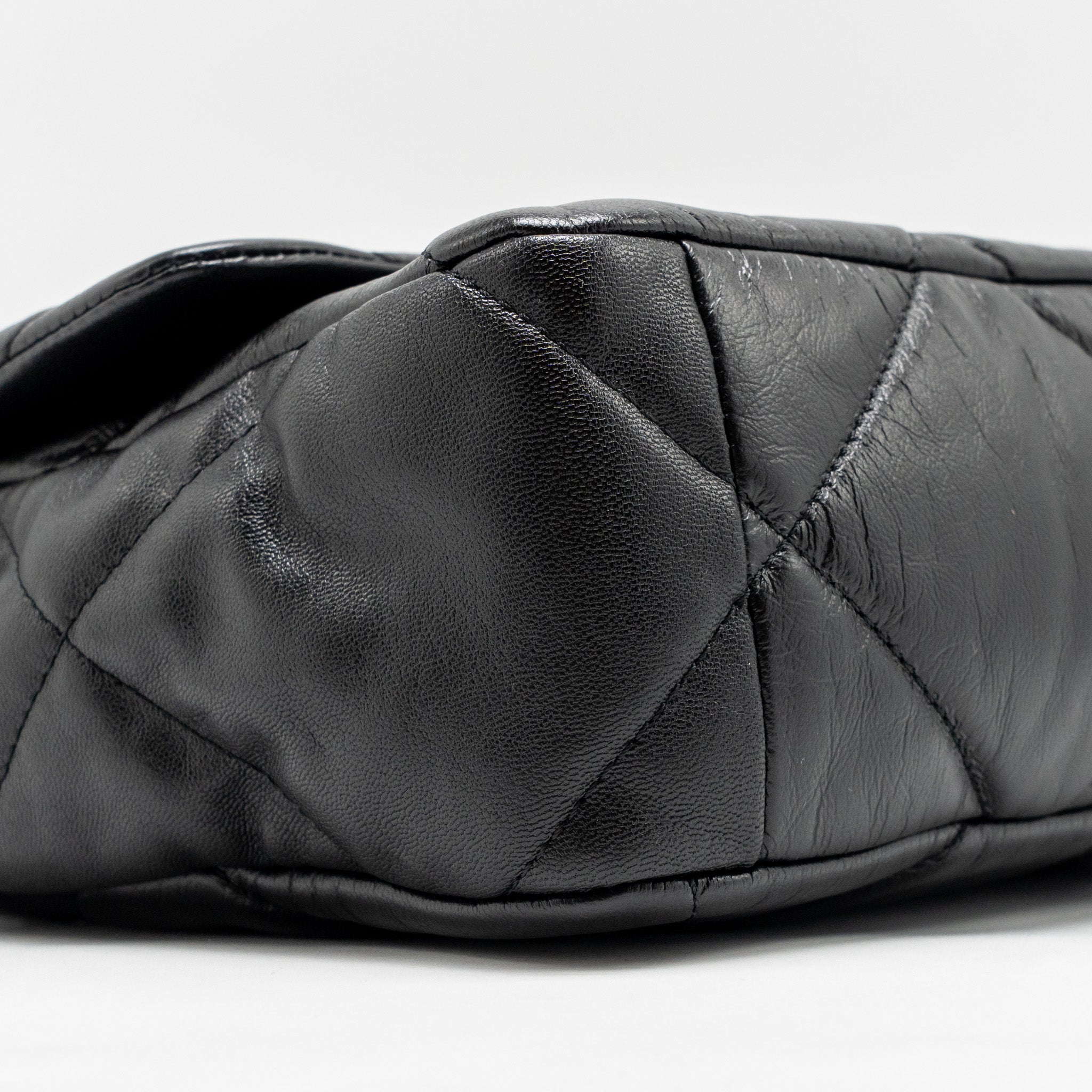chanel-large-19-bag-goatskin-black-ghw