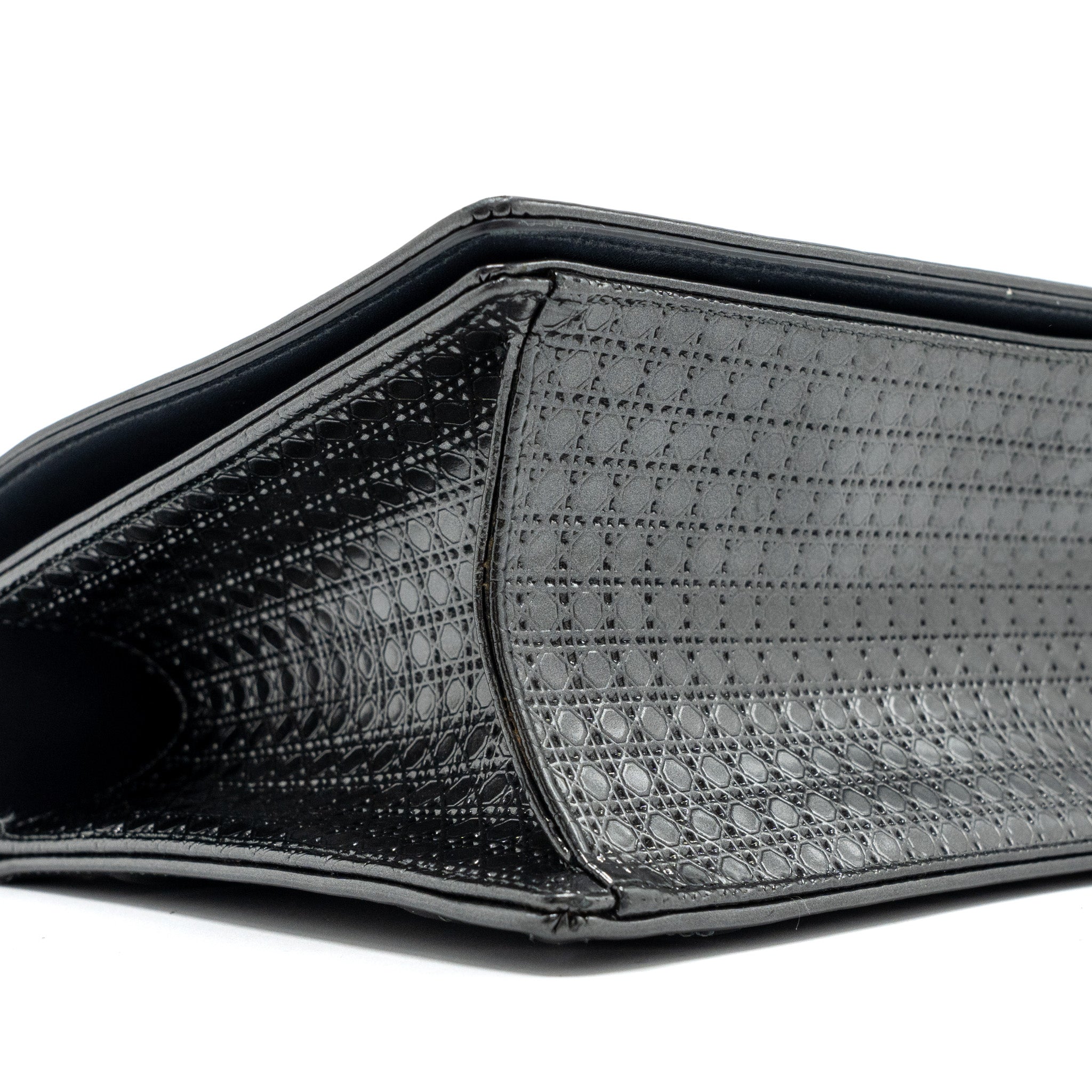 dior-medium-diorama-calfskin-metallic-silver-shw