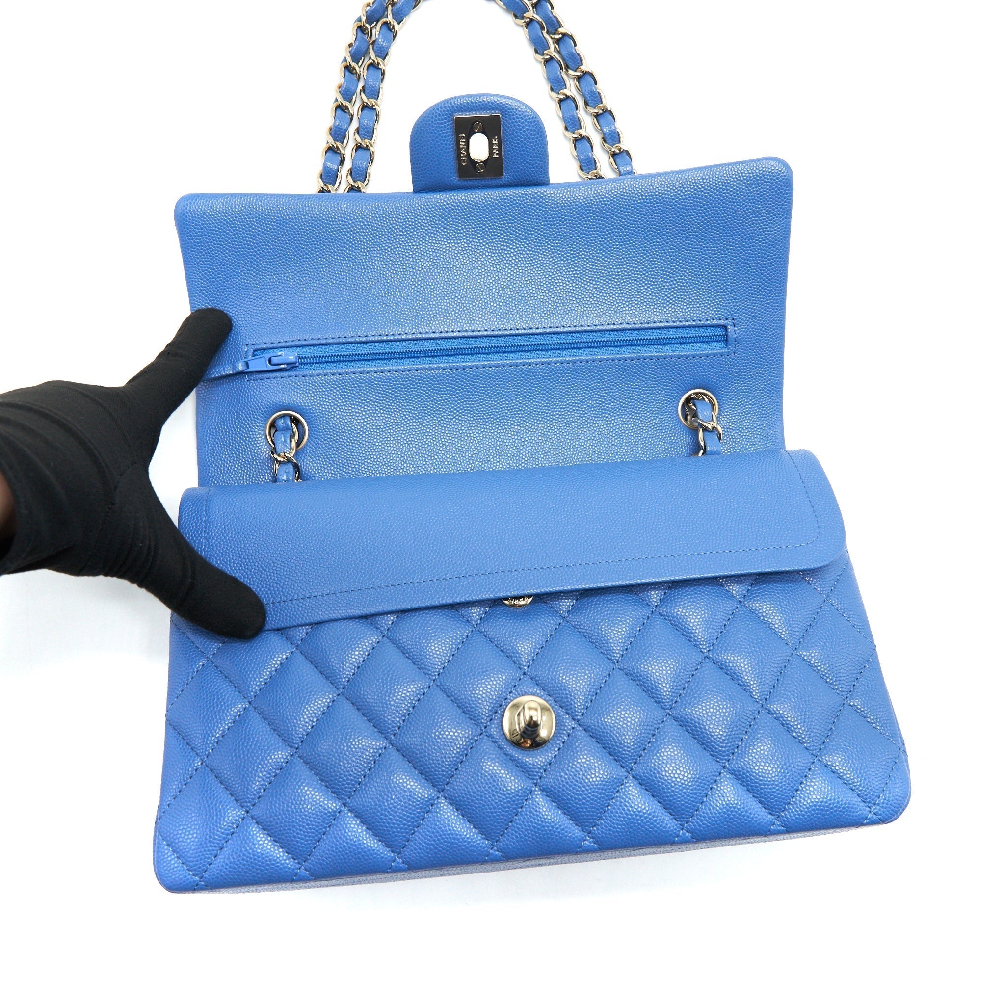 chanel-medium-classic-double-flap-25cm-blue-caviar-lghw