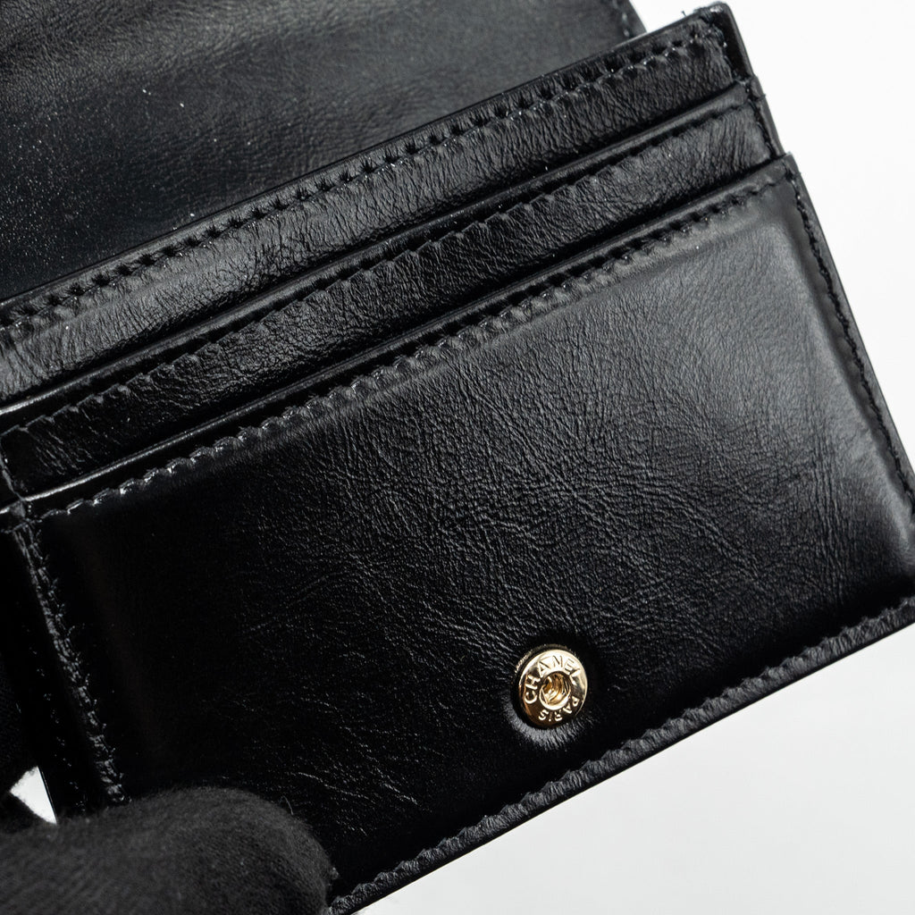 chanel-24c-31-card-holder-shiny-calfskin-black-lghw-microchip