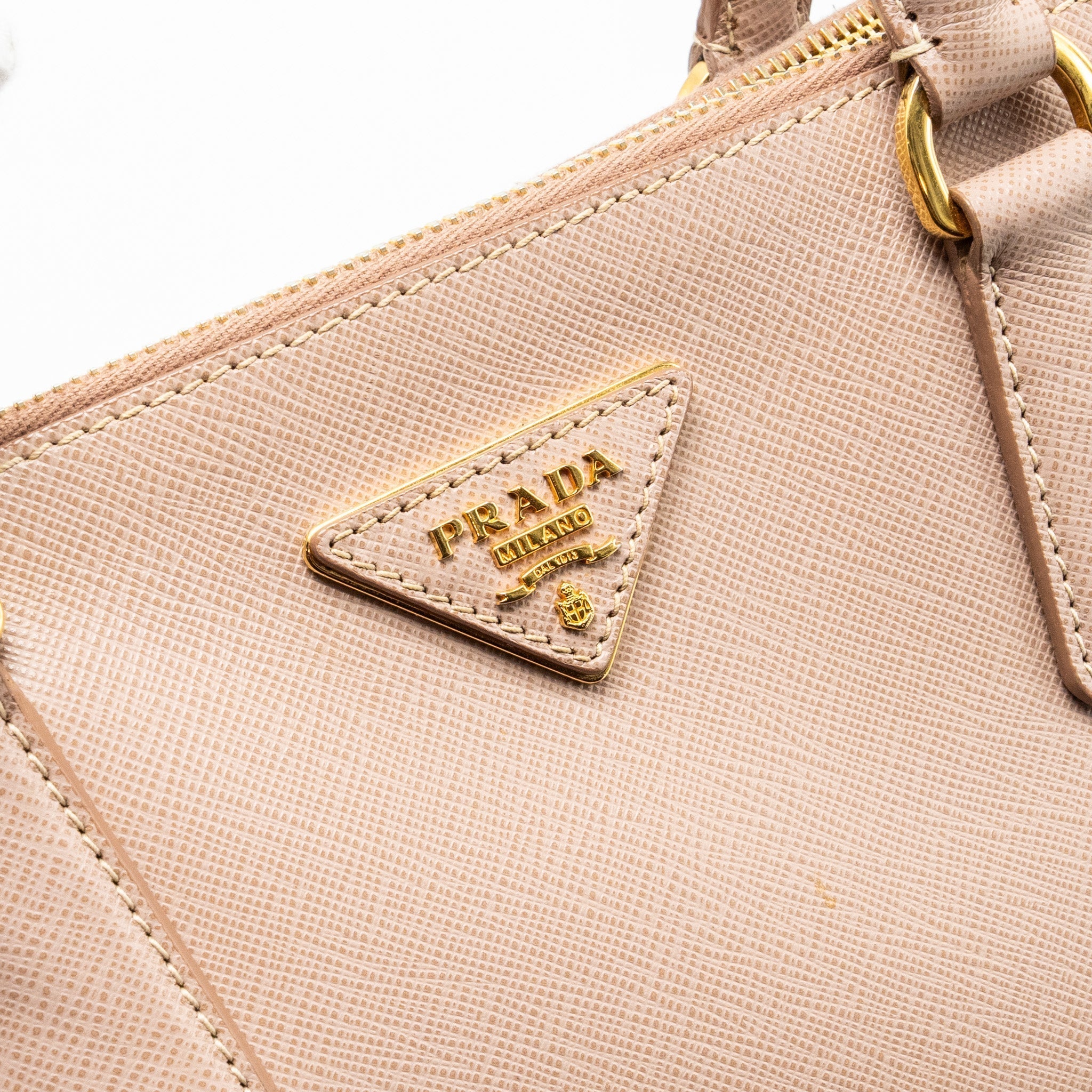 prada-fuoco-saffiano-lux-leather-medium-double-zip-tote-light-pink-ghw