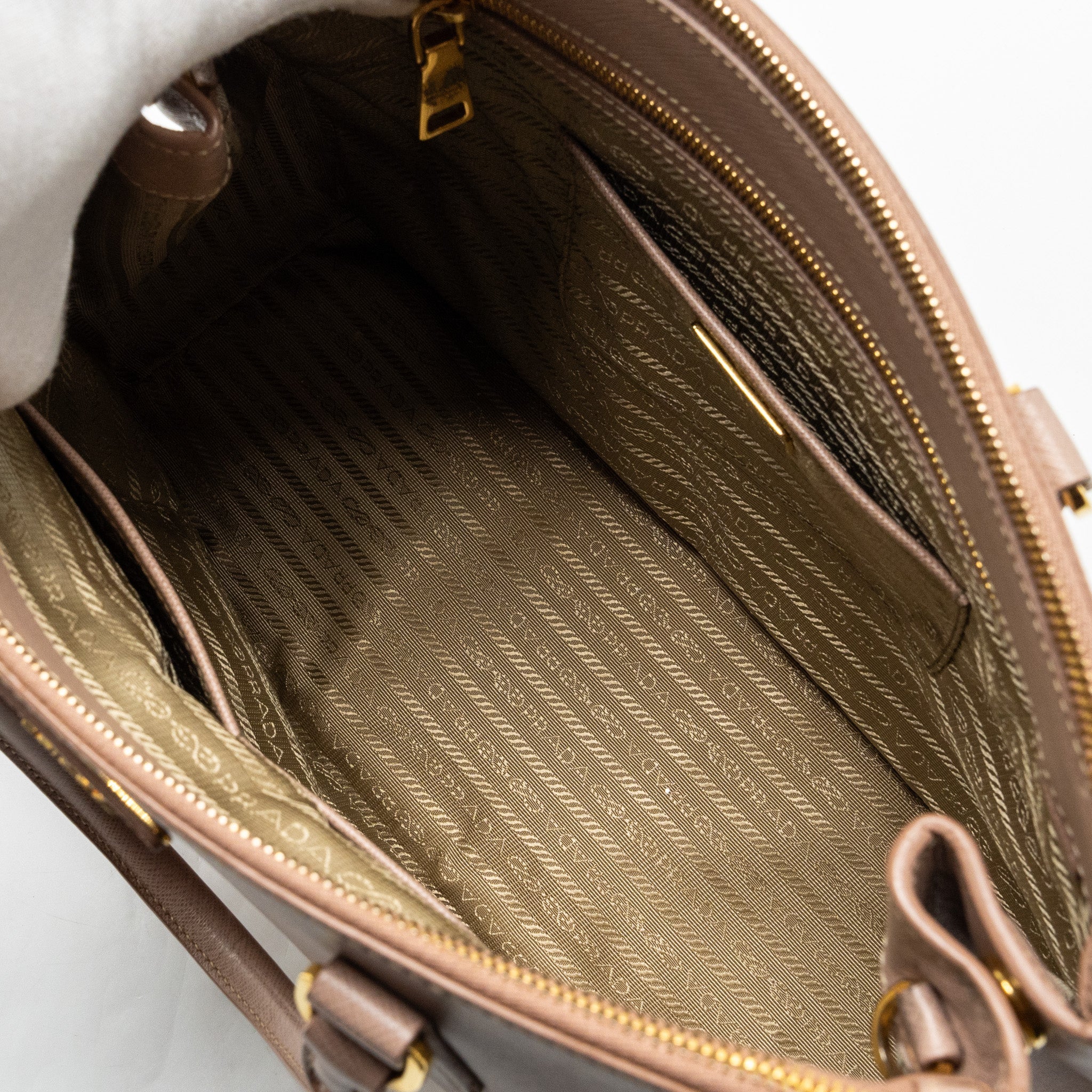 prada-fuoco-saffiano-lux-leather-medium-double-zip-tote-light-pink-ghw
