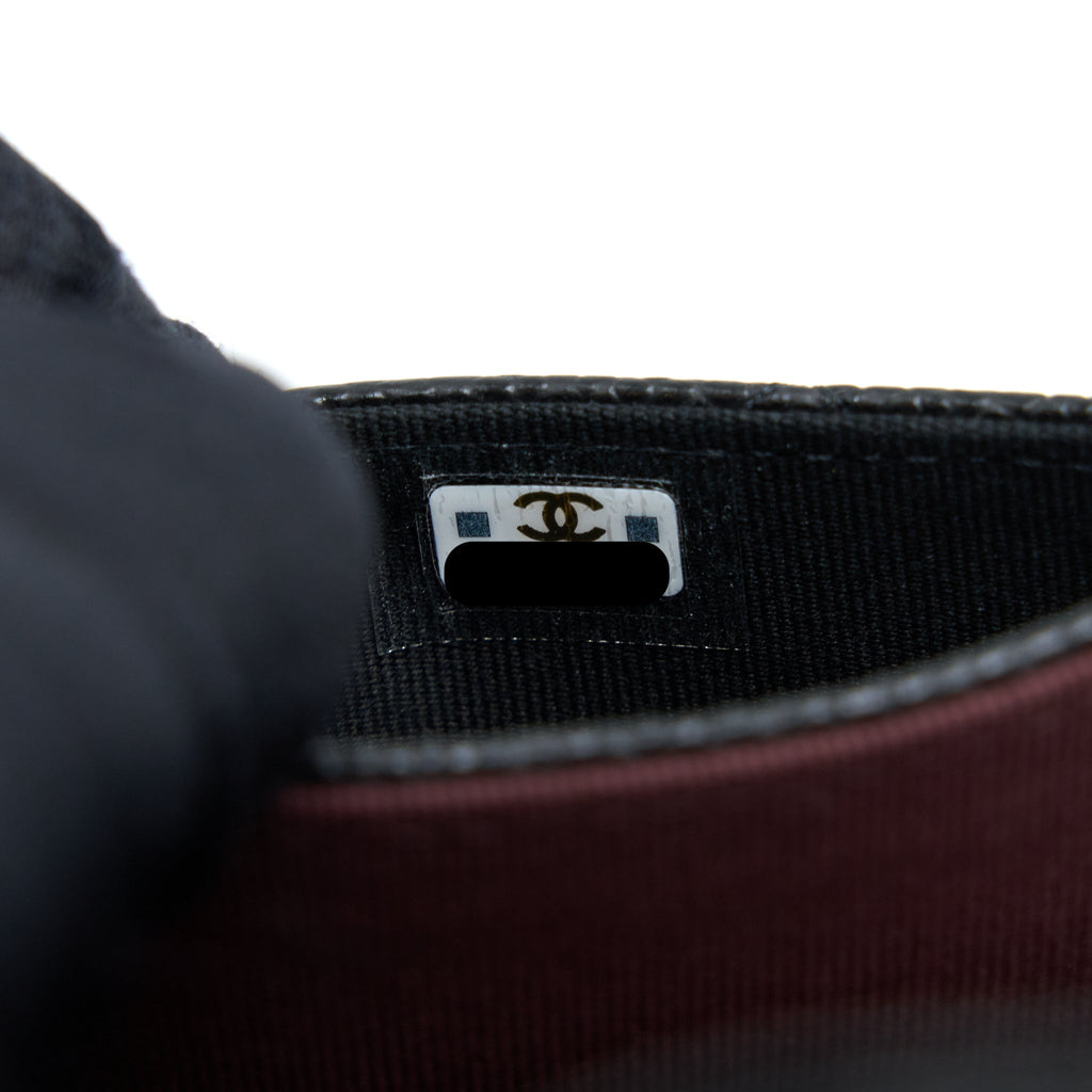 chanel-classic-flap-card-holder-cavair-leather-black-lghw