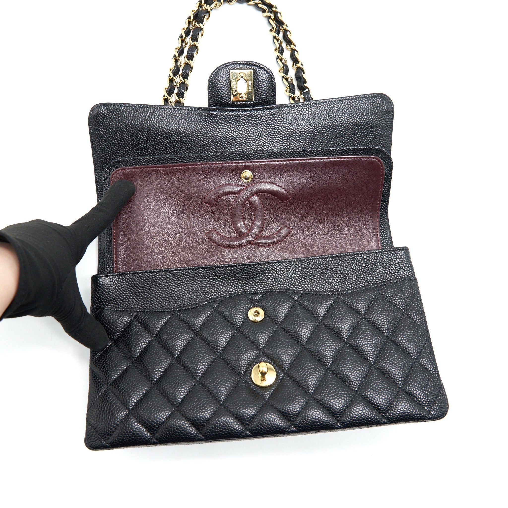 chanel-classic-double-flap-medium-black-caviar-ghw