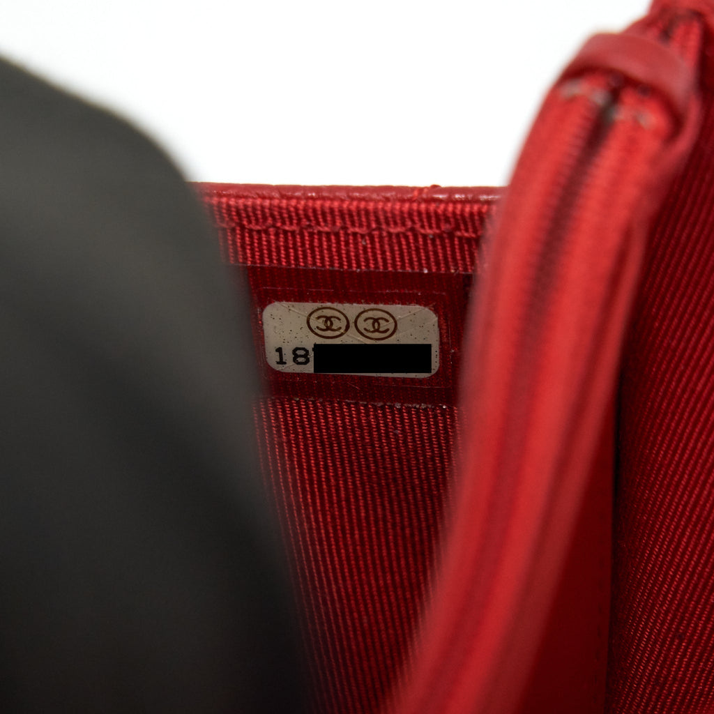 chanel-wallet-on-chain-caviar-red-with-shw-serial-18