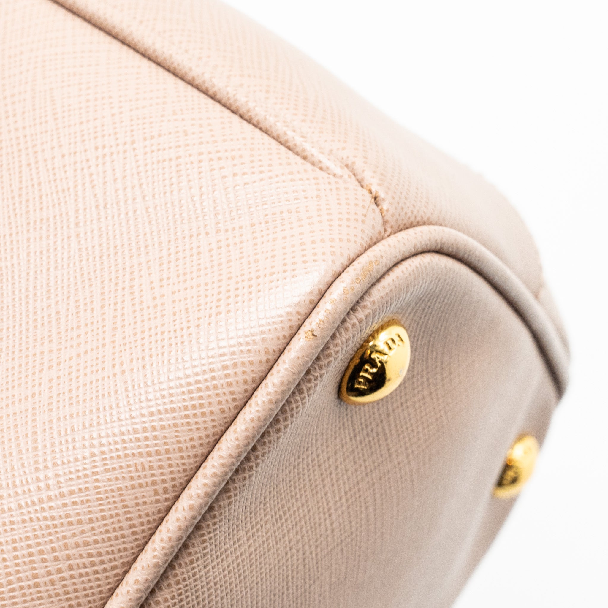 prada-fuoco-saffiano-lux-leather-medium-double-zip-tote-light-pink-ghw