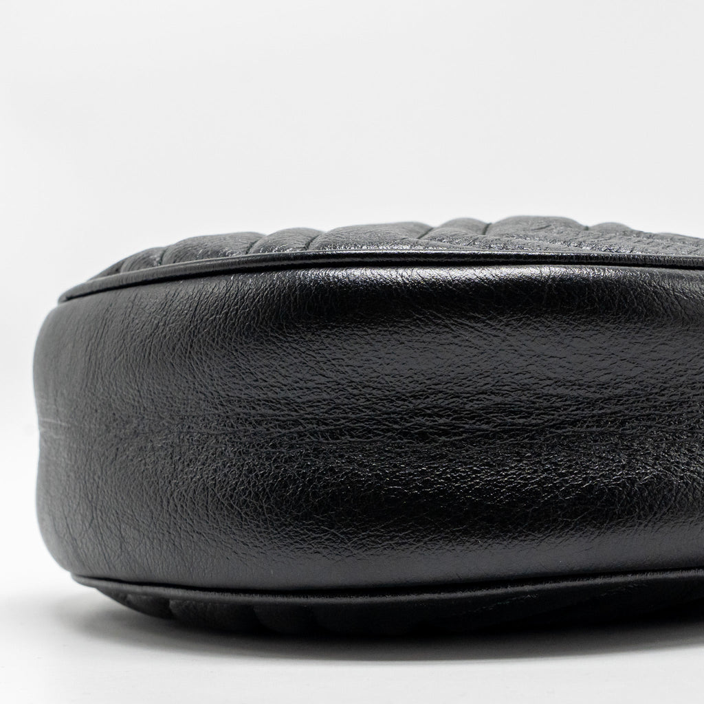gucci-gg-marmont-round-crossbody-bag-calfskin-black-ghw