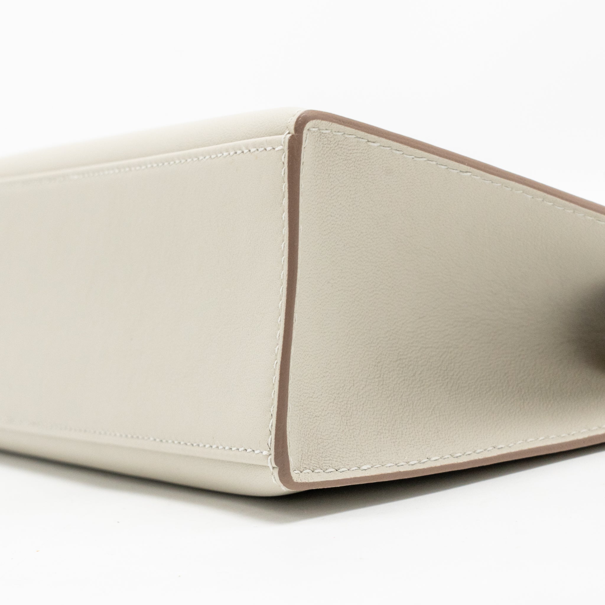 hermes-kelly-pochette-swift-gris-perle-shw-stamp-k