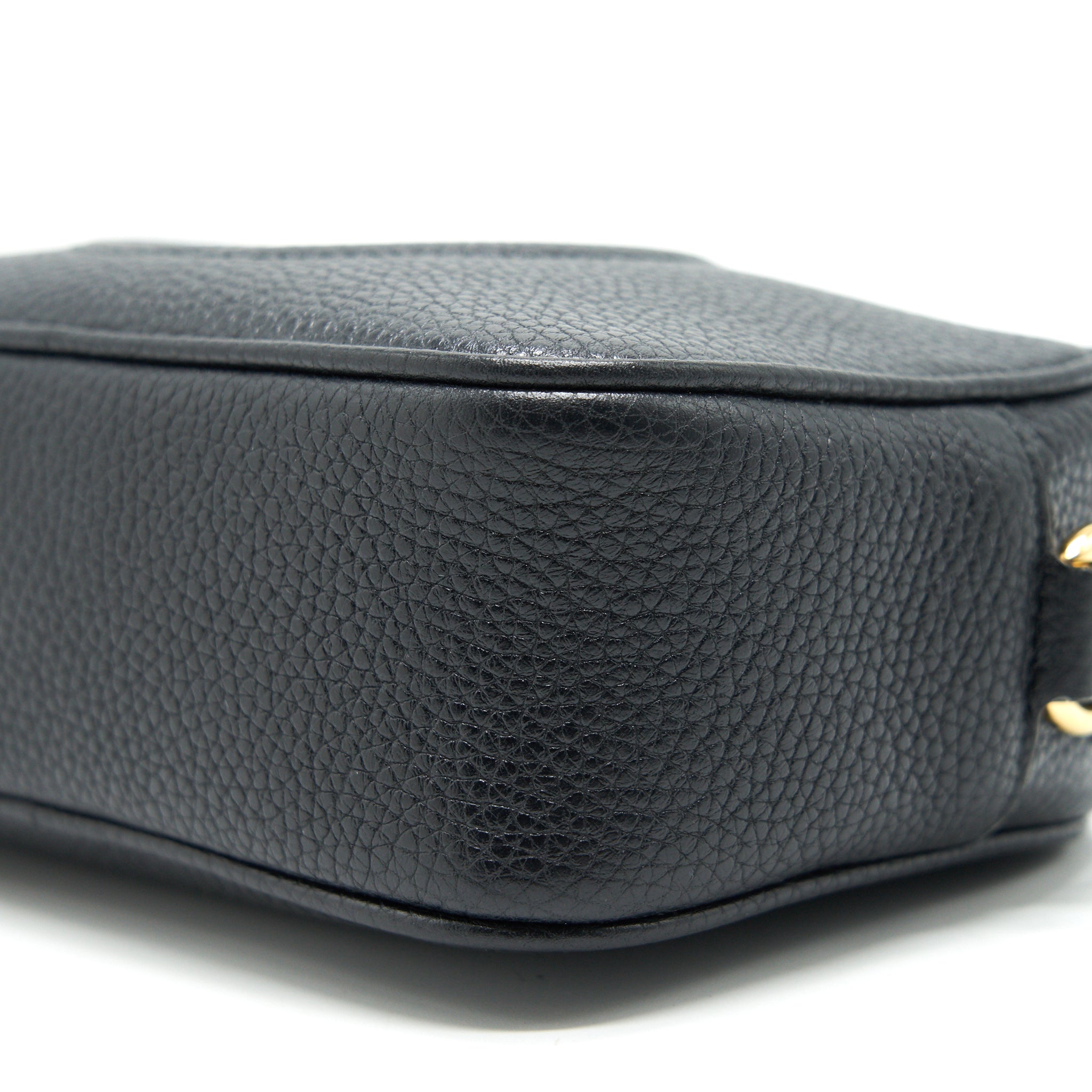 gucci-soho-disco-leather-crossbody-camera-bag-black