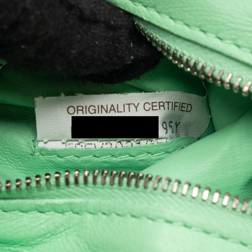 bottega-veneta-classic-cassette-bag-lambskin-light-green-shw-copy
