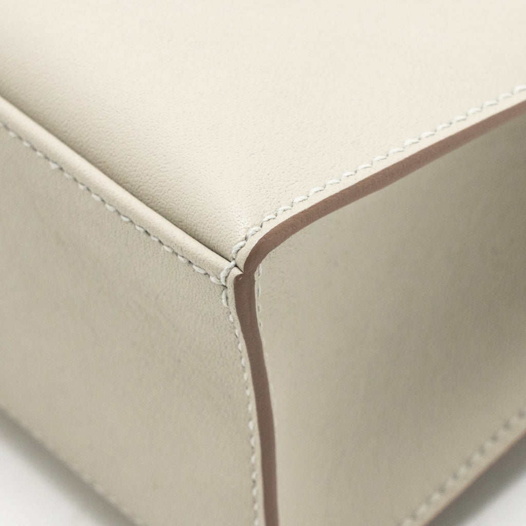 hermes-kelly-pochette-swift-gris-perle-shw-stamp-k