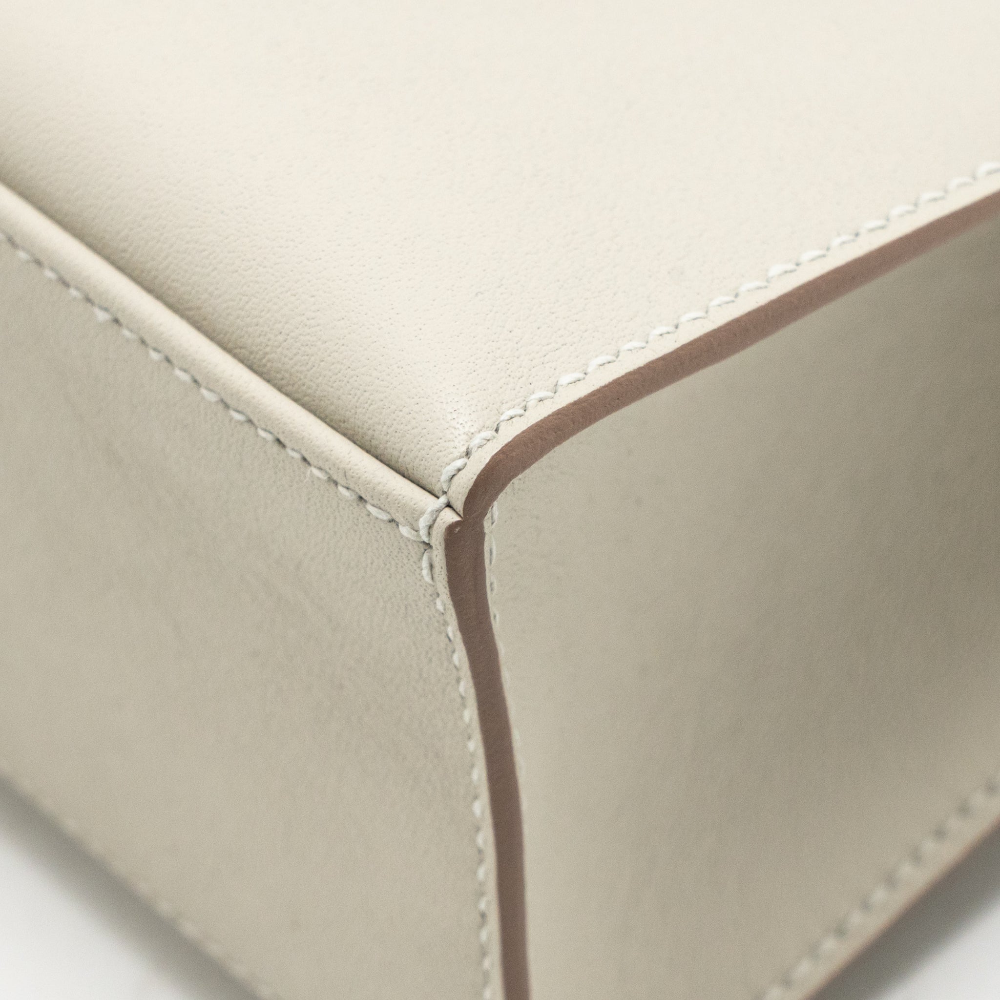 hermes-kelly-pochette-swift-gris-perle-shw-stamp-k
