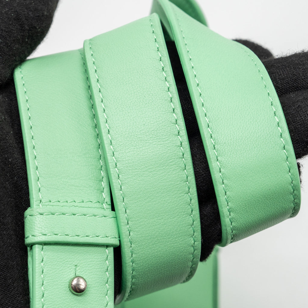 bottega-veneta-classic-cassette-bag-lambskin-light-green-shw-copy