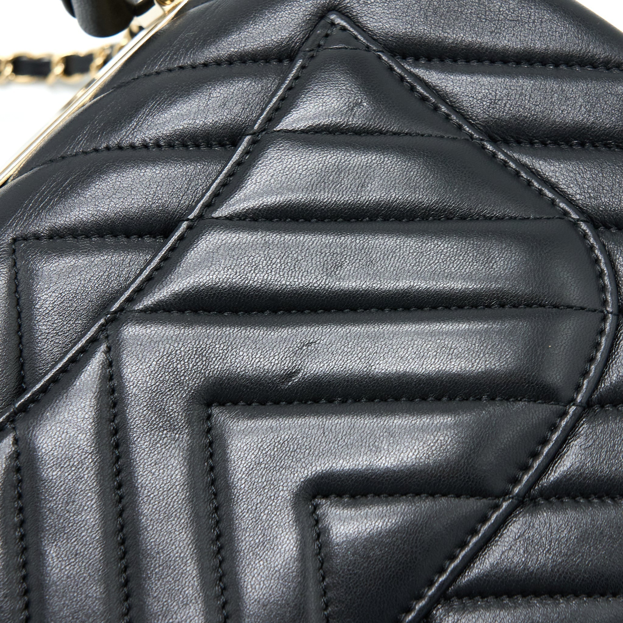 chanel-chevron-trendy-cc-flap-bag-lambskin-black-lghw