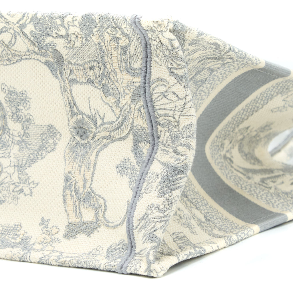 dior-medium-book-tote-grey-toile-de-jouy-embroidery-1