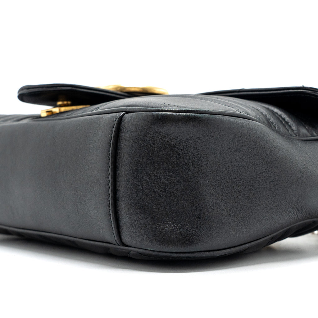 gucci-medium-gg-marmont-bag-calfskin-black-ghw