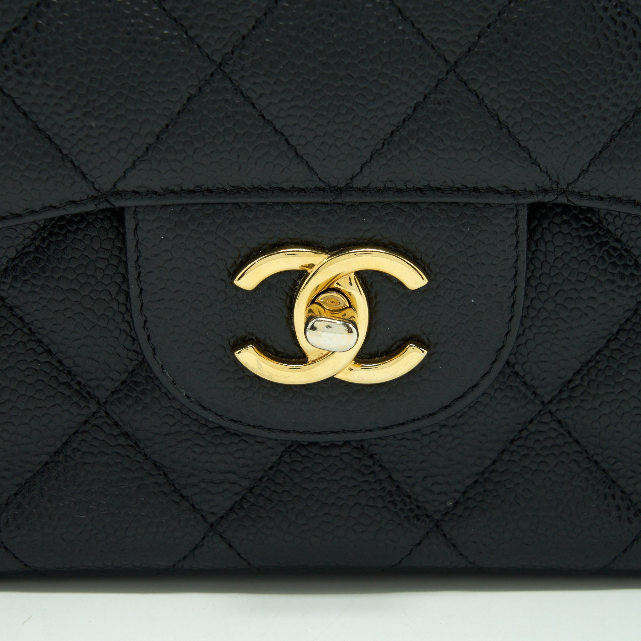 chanel-jumbo-classic-double-flap-bag-caviar-black-ghw