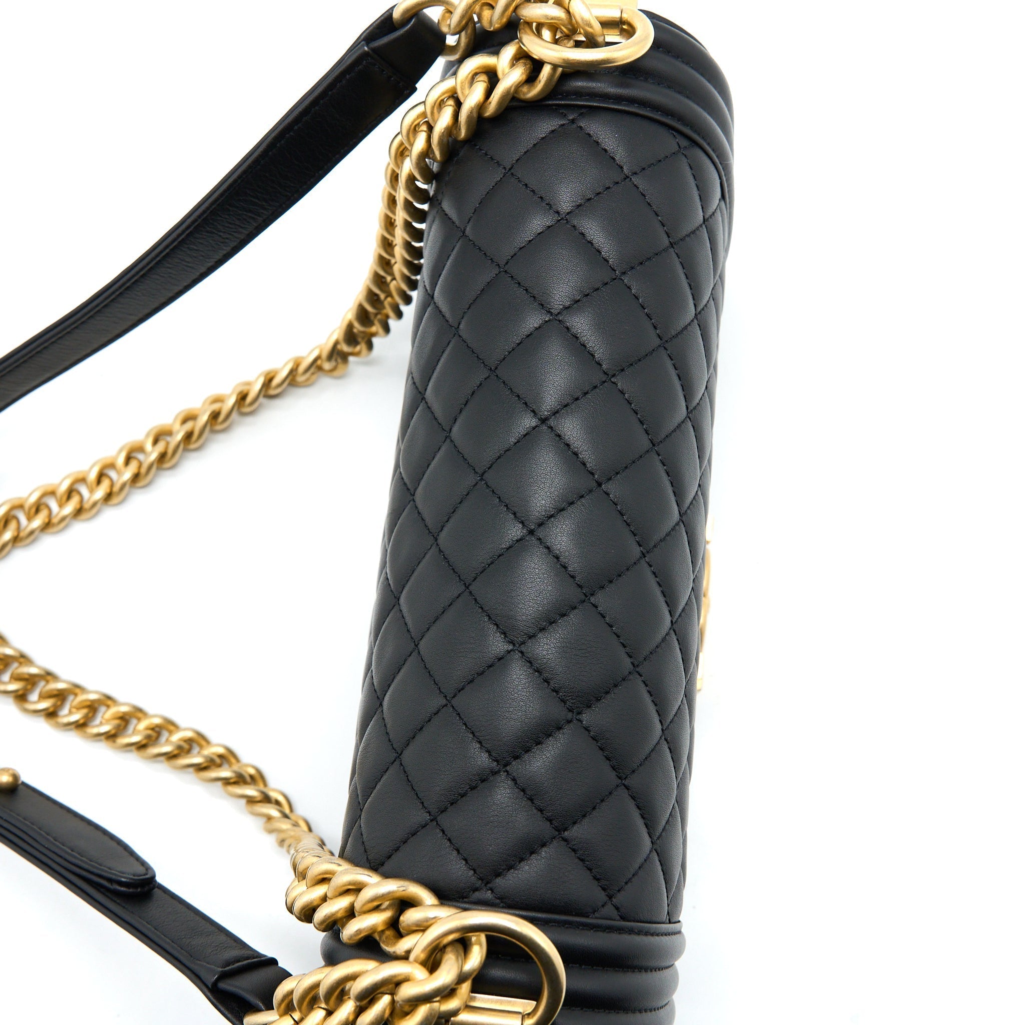 chanel-medium-boy-bag-calfskin-black-brushed-ghw
