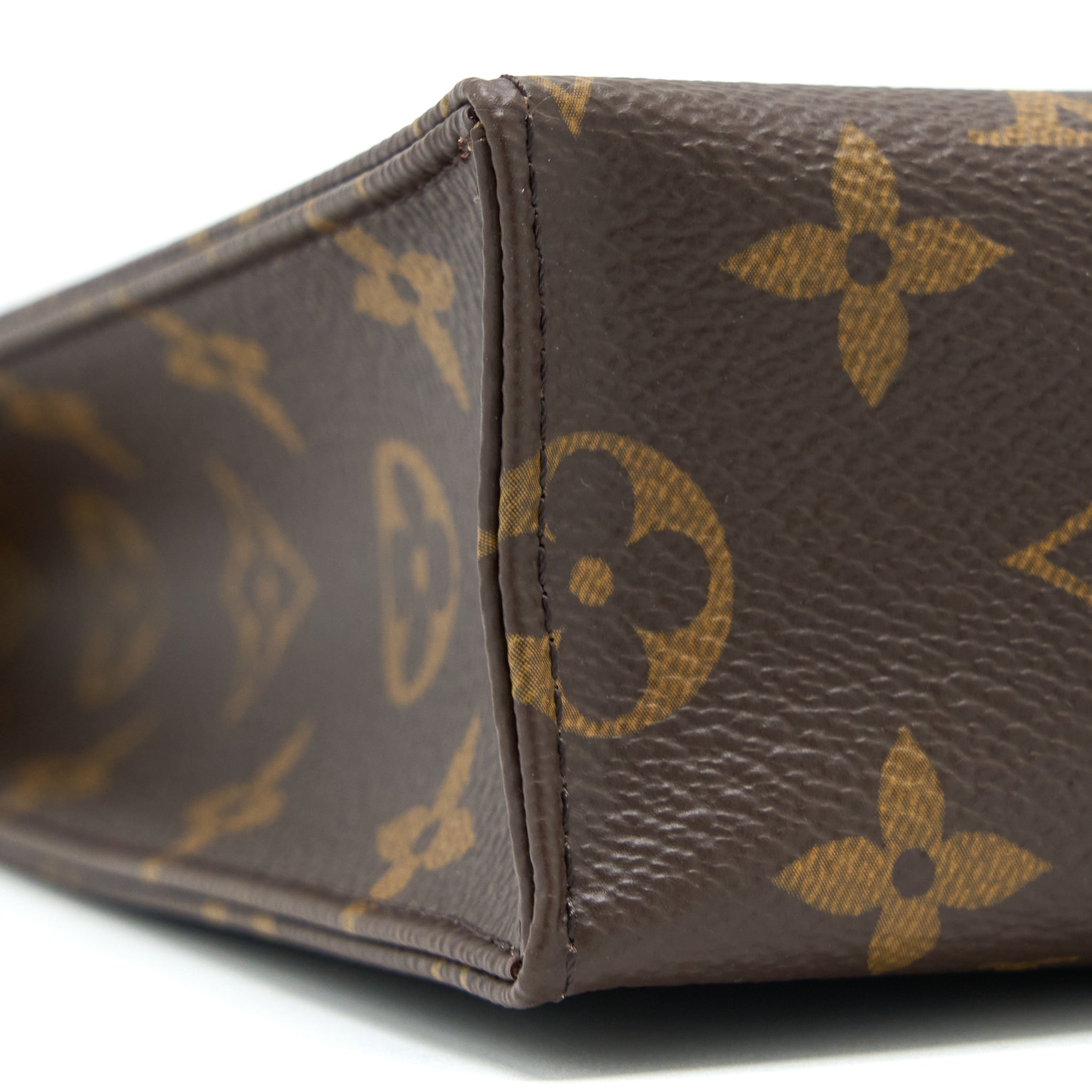 louis-vuitton-toiletry-pochette-26-monogram-canvas-ghw-4