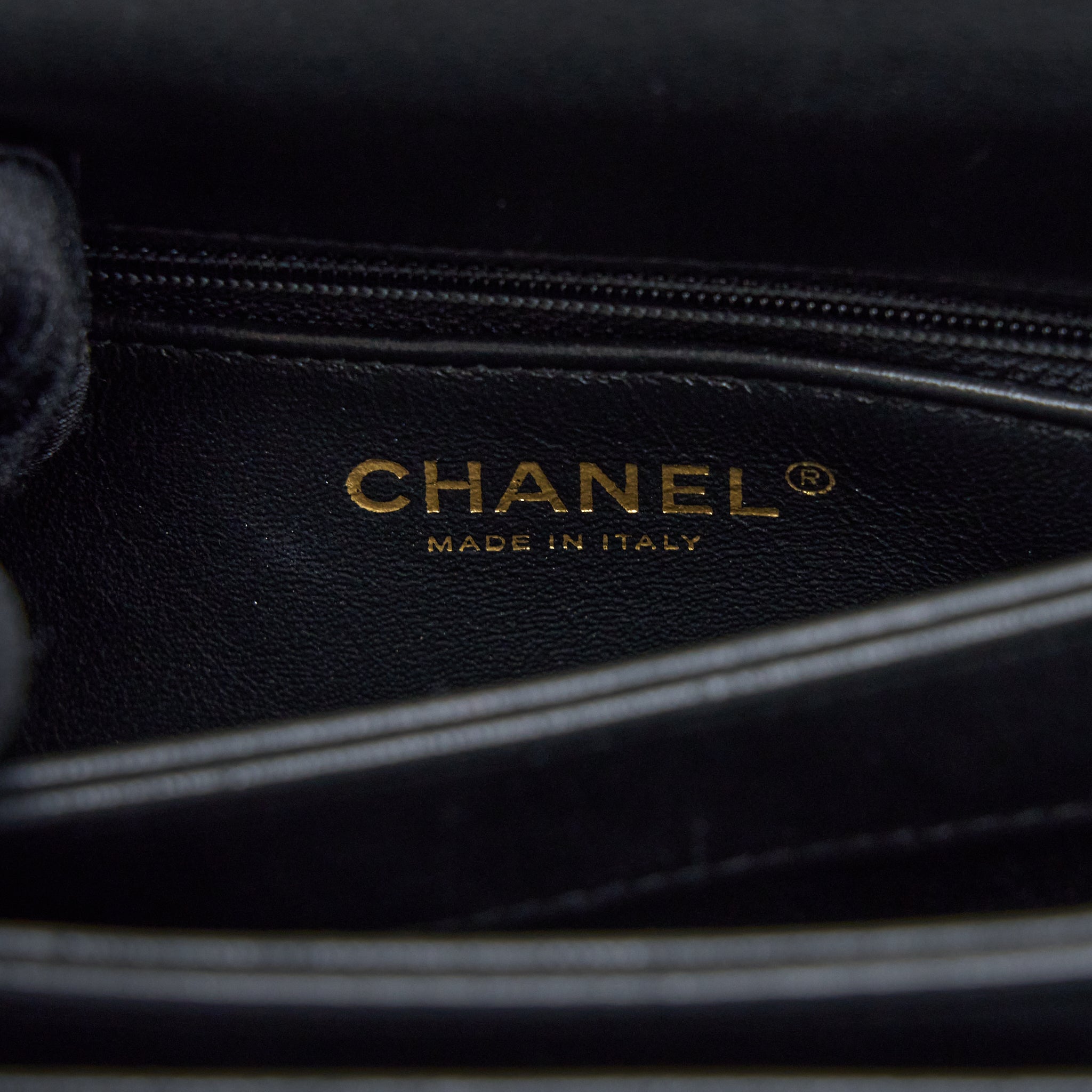 chanel-chevron-trendy-cc-flap-bag-lambskin-black-lghw