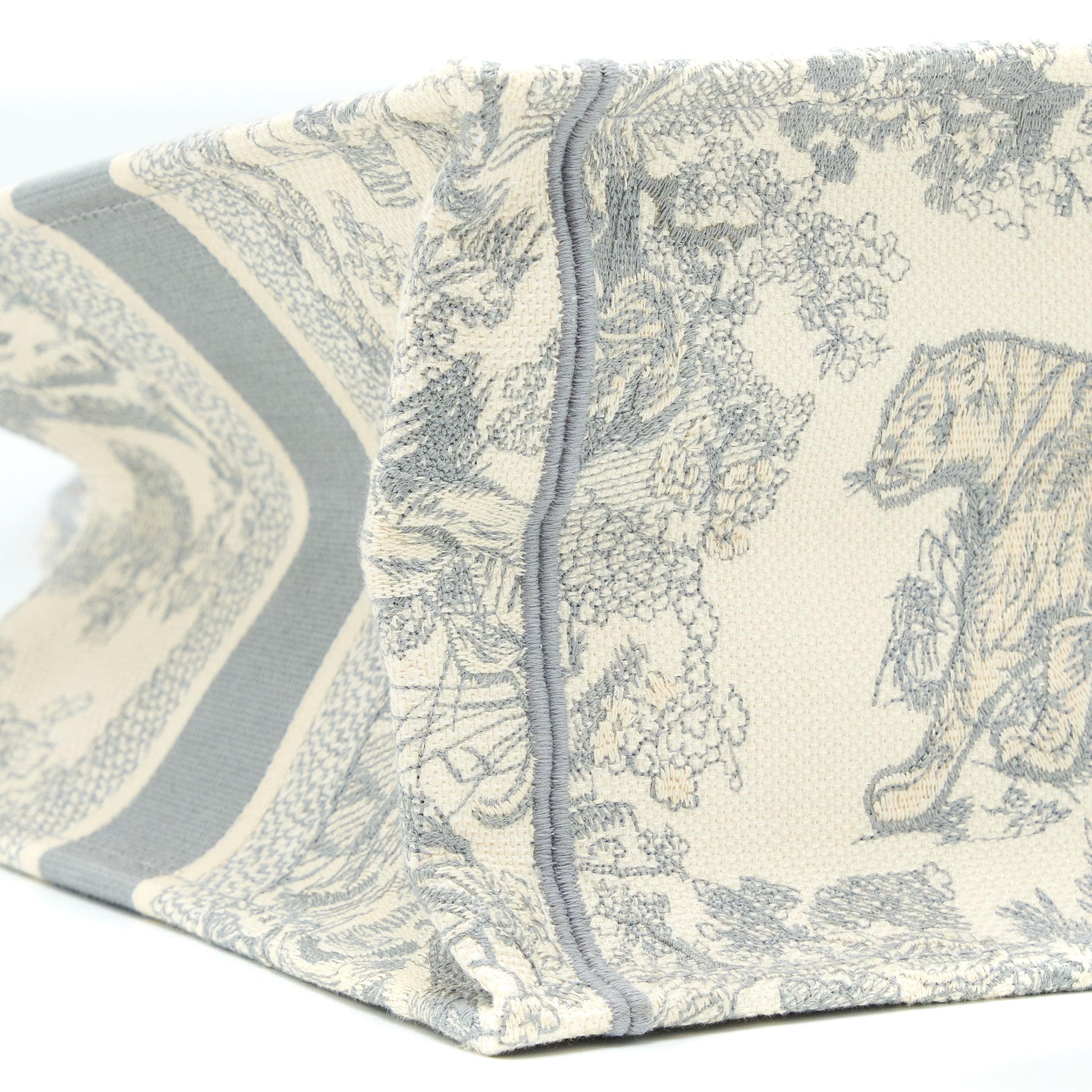 dior-medium-book-tote-grey-toile-de-jouy-embroidery-1