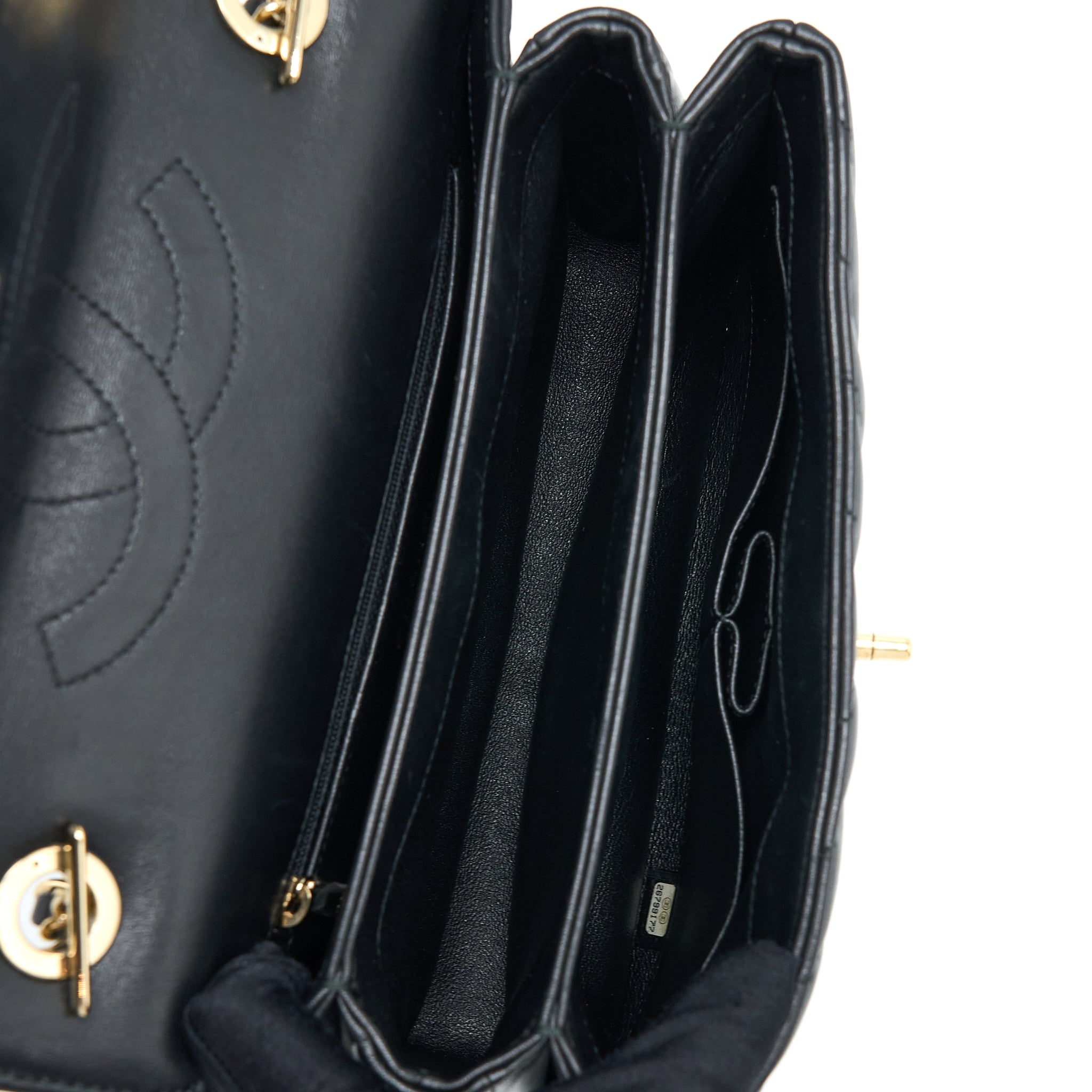 chanel-chevron-trendy-cc-flap-bag-lambskin-black-lghw