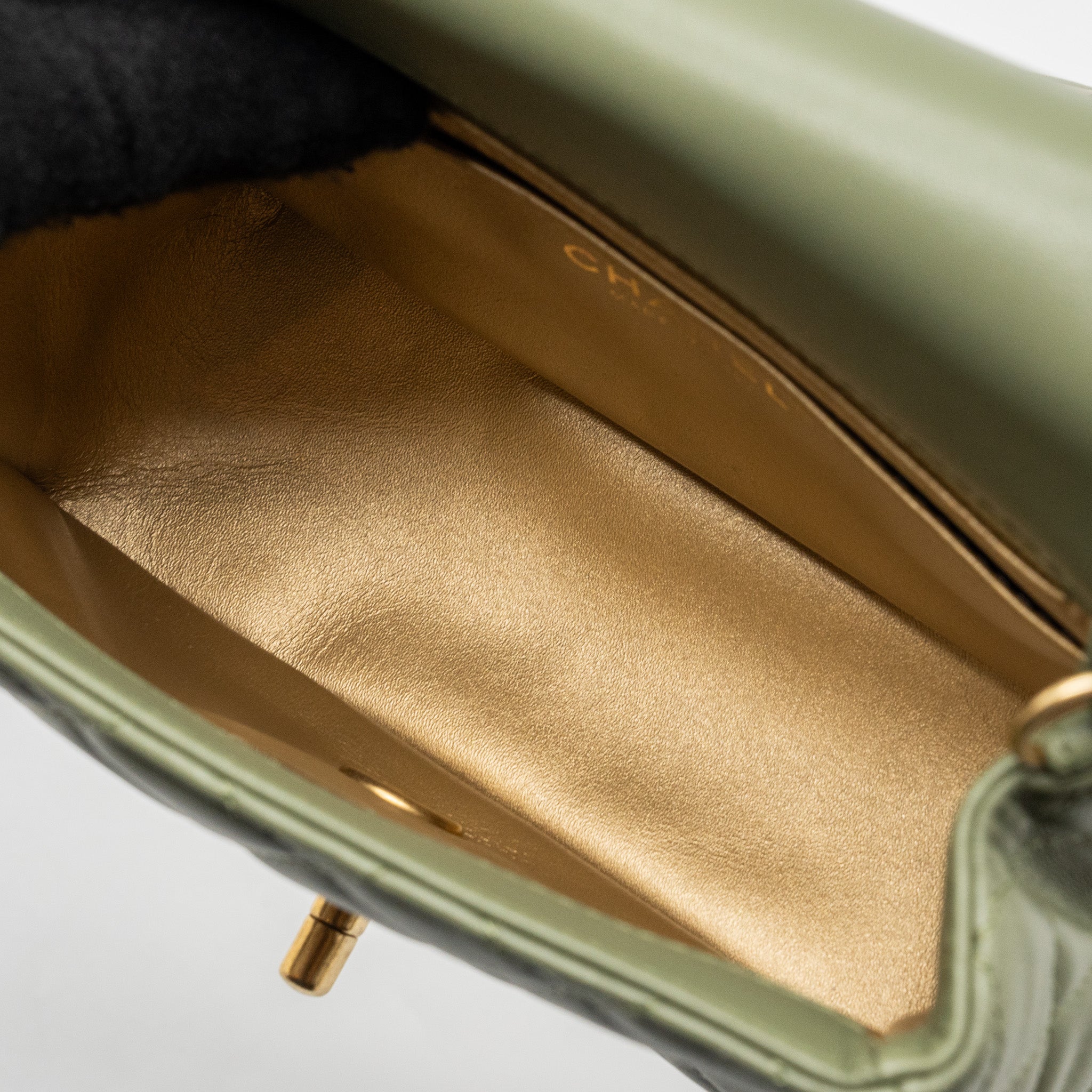 chanel-pearl-crush-mini-square-flap-bag-lambskin-green-ghw-microchip-copy