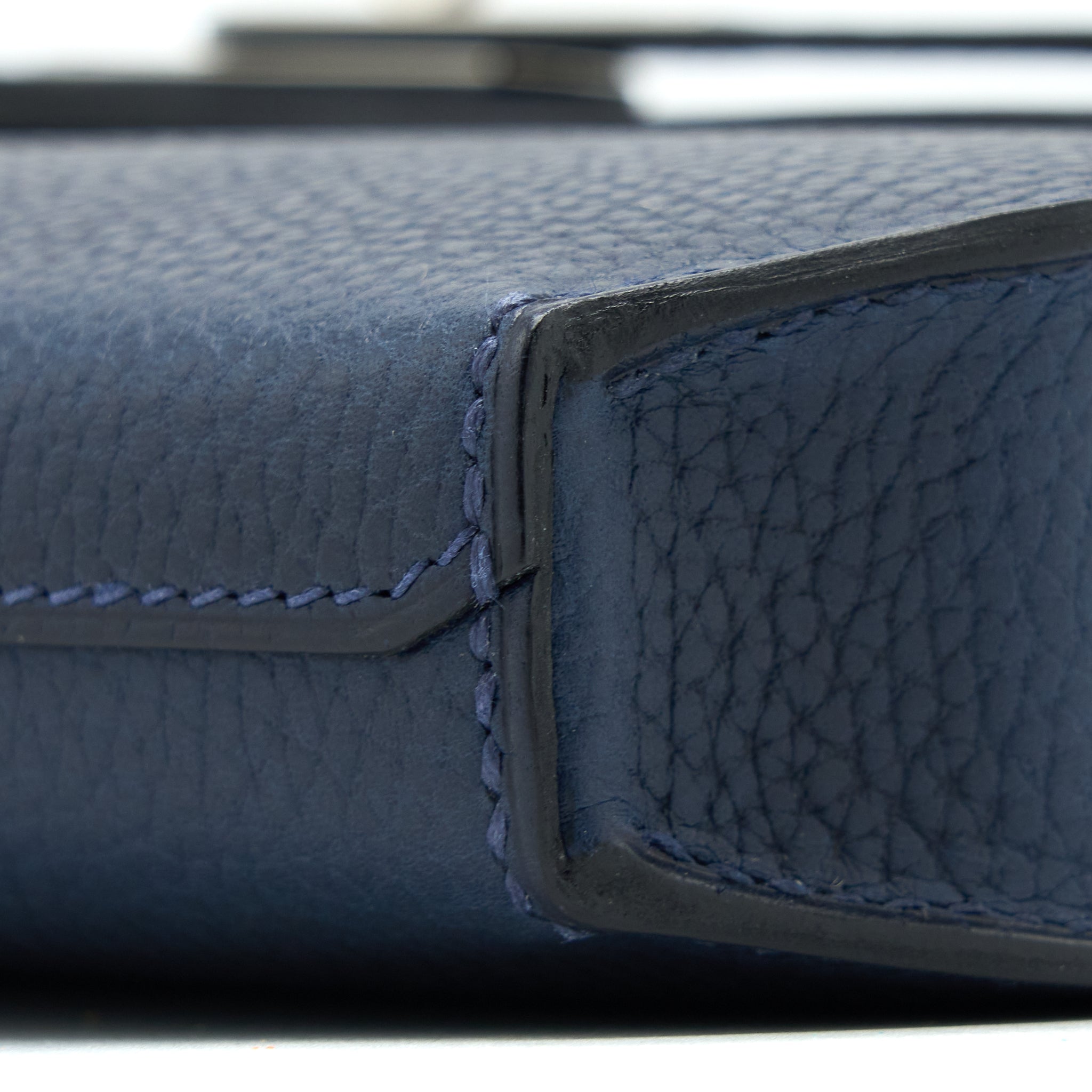 hermes-kelly-depeches-25-togo-blue-nuit-shw-stamp-u
