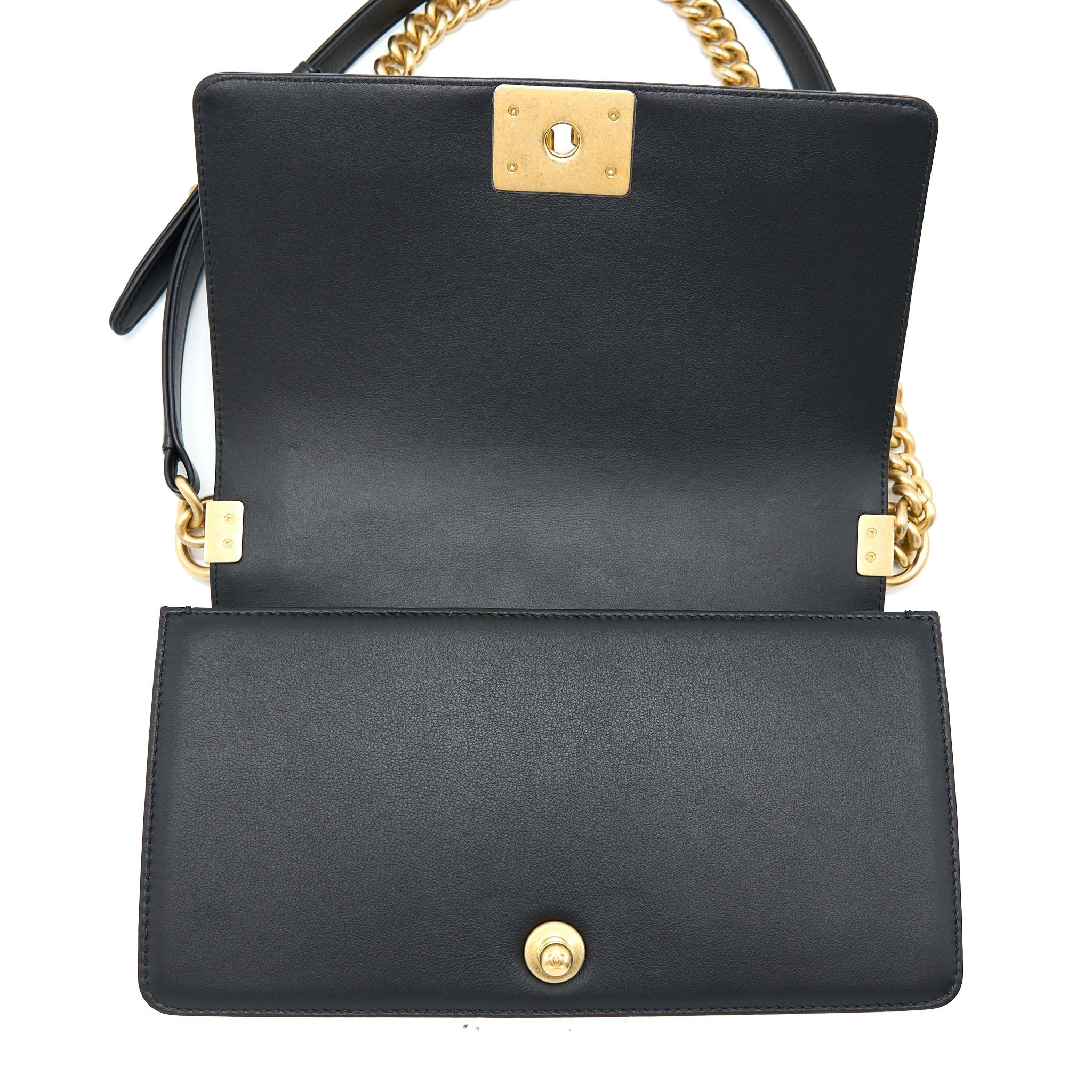 chanel-medium-boy-bag-calfskin-black-brushed-ghw