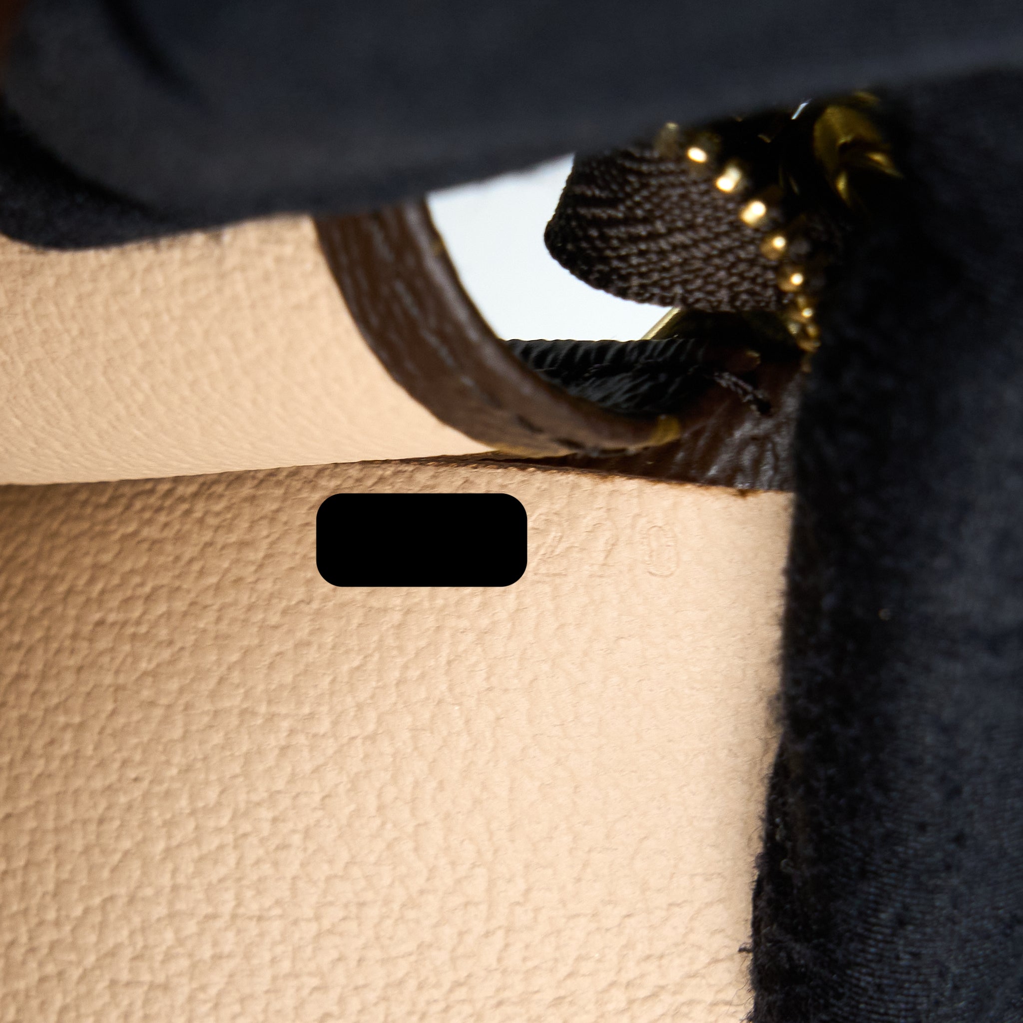 louis-vuitton-toiletry-pochette-26-monogram-canvas-ghw-4