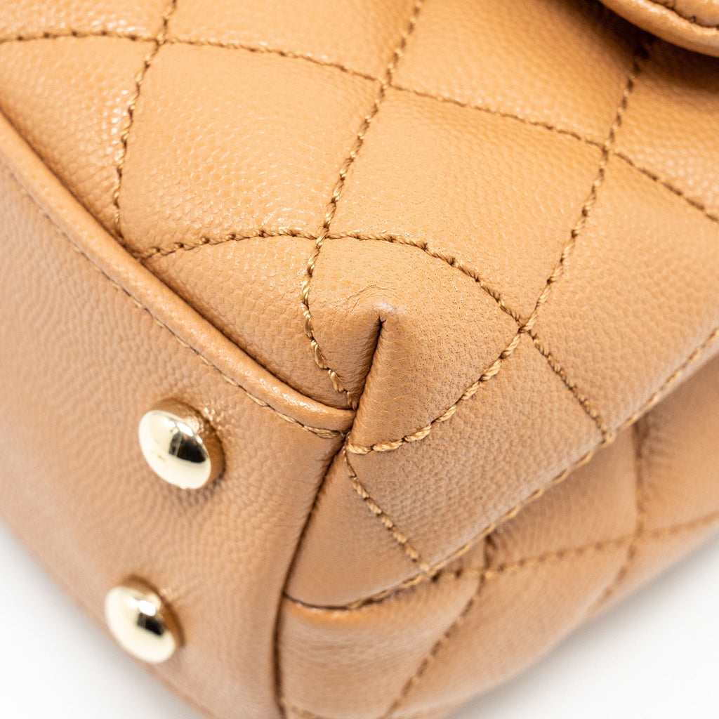 chanel-21p-small-coco-handle-caviar-caramel-lghw-1