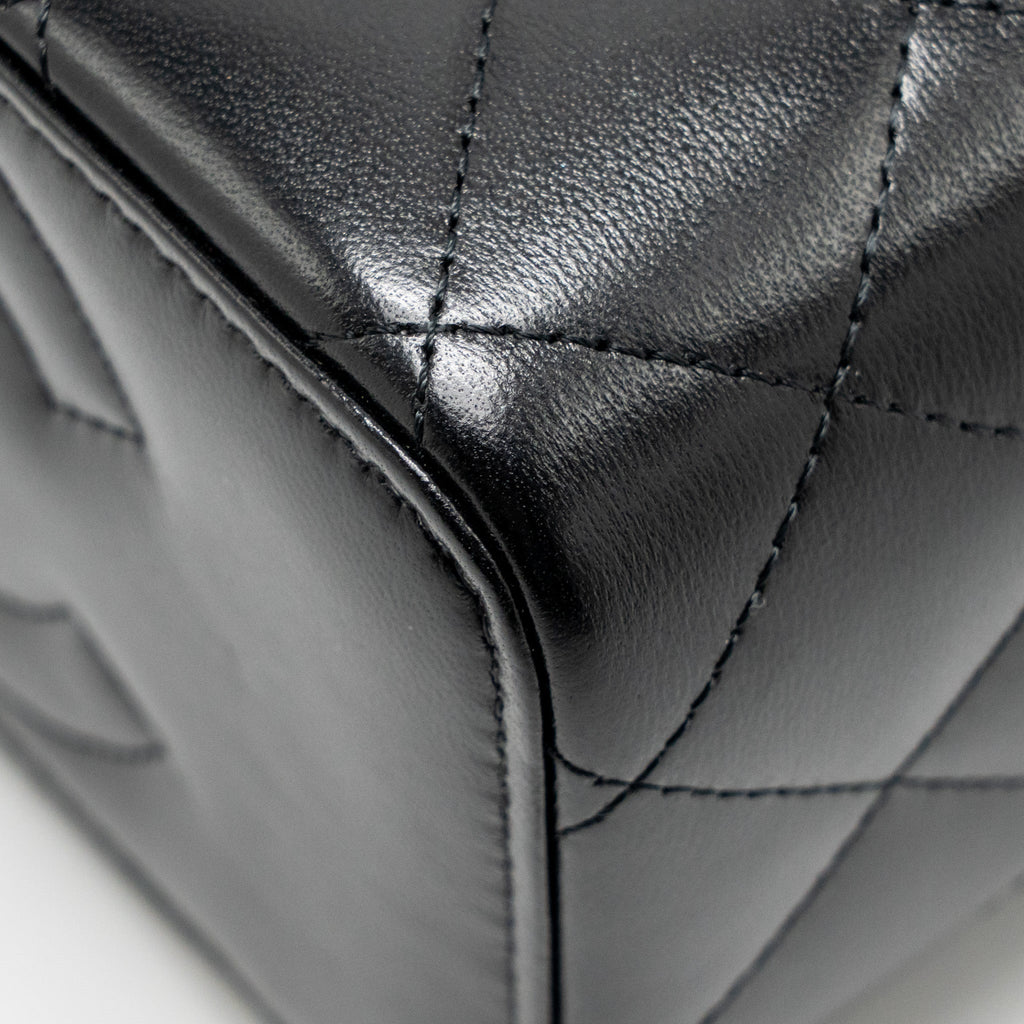 chanel-long-vanity-with-chain-detail-cc-logo-lambskin-black-ghwmicrochip