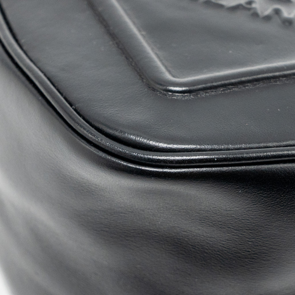 prada-triangle-shoulder-bag-leather-black-shw-no-price