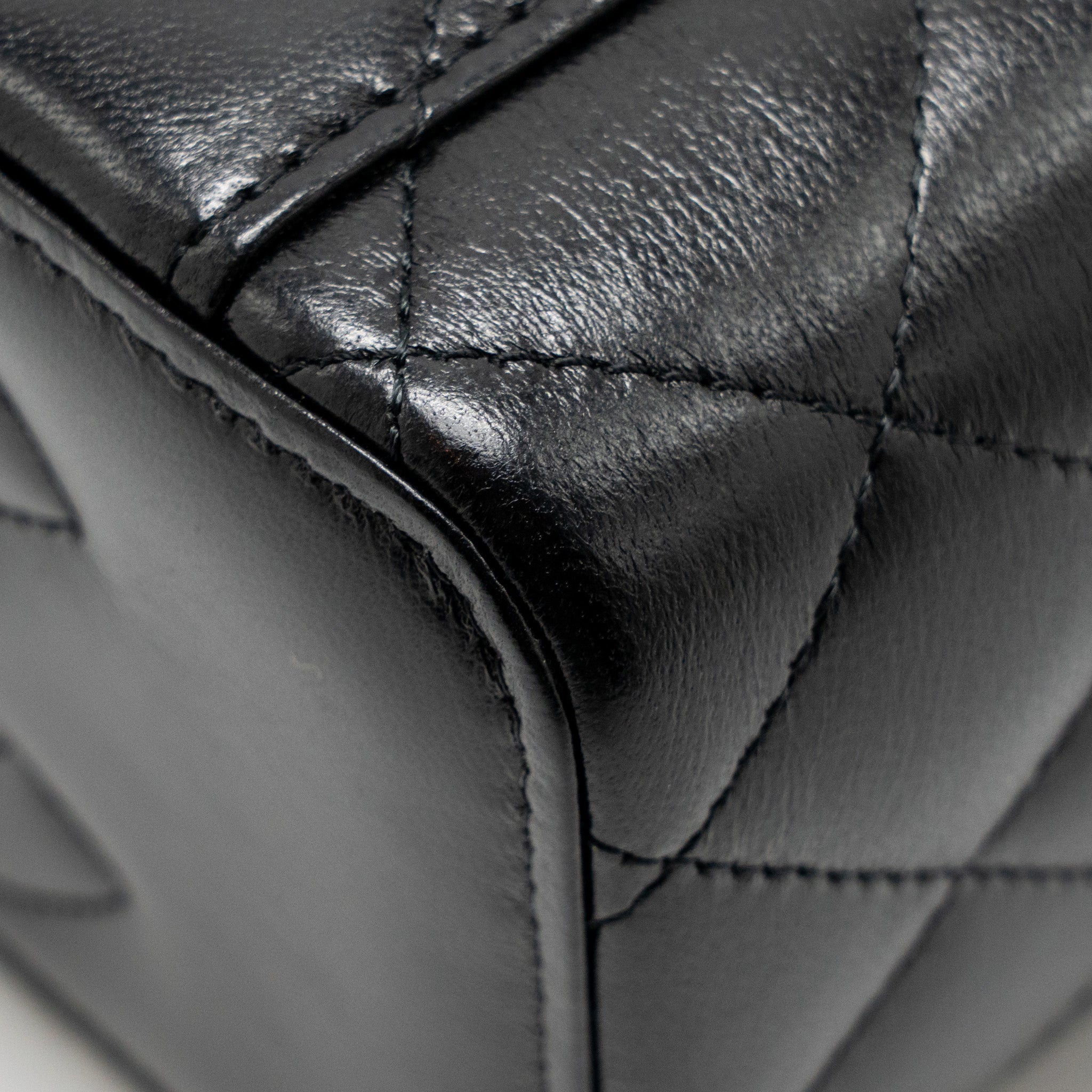 chanel-long-vanity-with-chain-detail-cc-logo-lambskin-black-ghwmicrochip