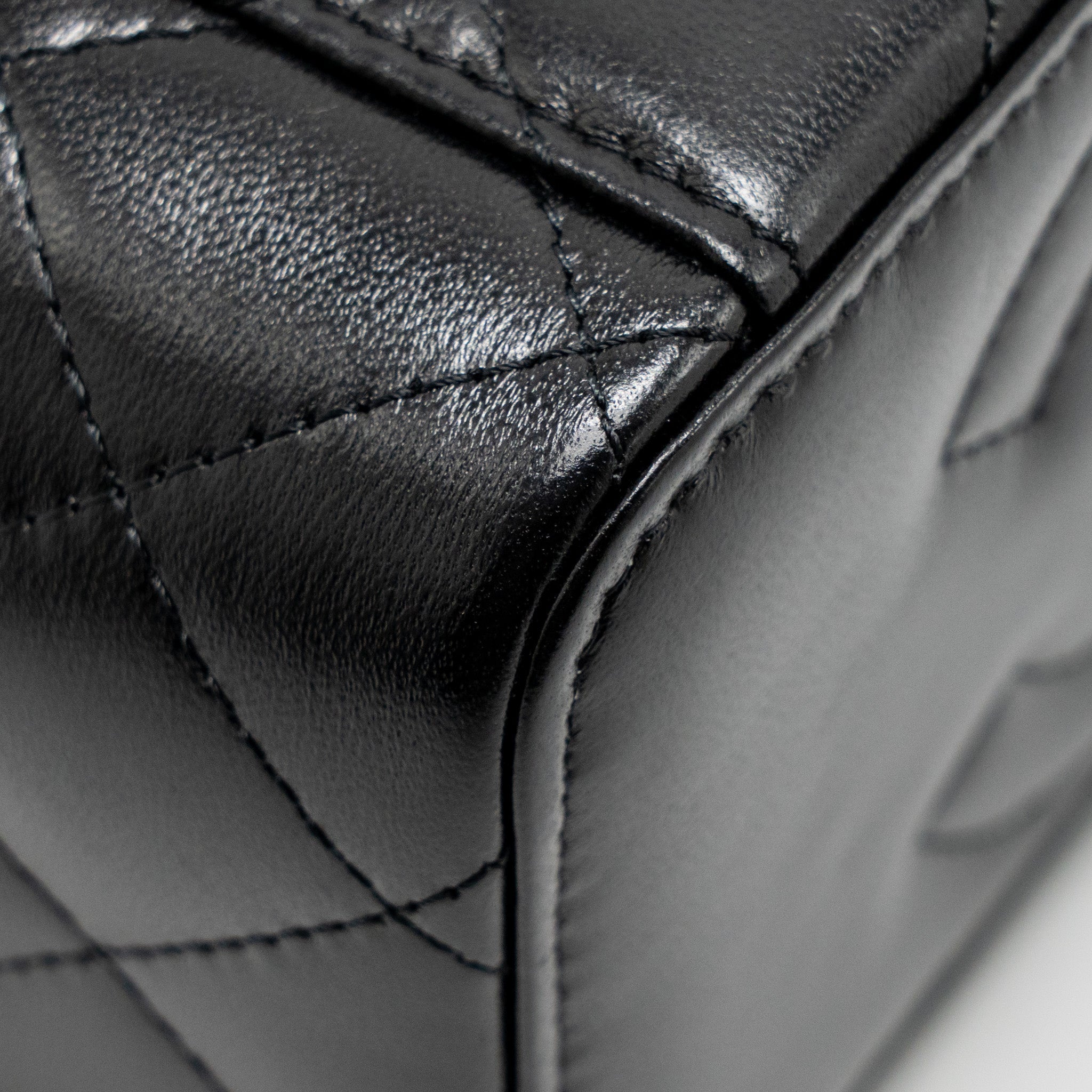 chanel-long-vanity-with-chain-detail-cc-logo-lambskin-black-ghwmicrochip